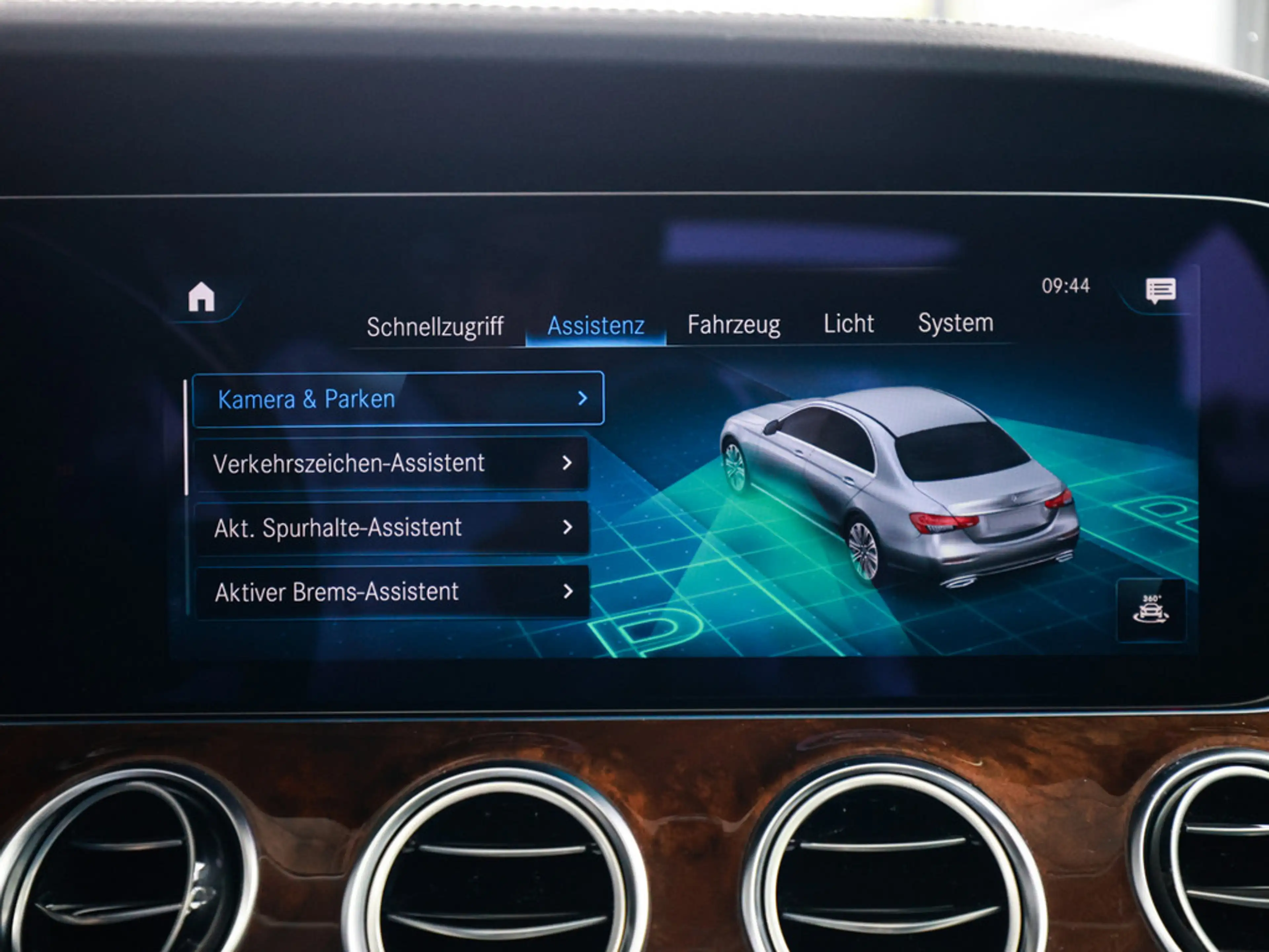 Mercedes-Benz E 400 d 4M Exclusive AHK LUFTF. ACC PANO LED — photo 15