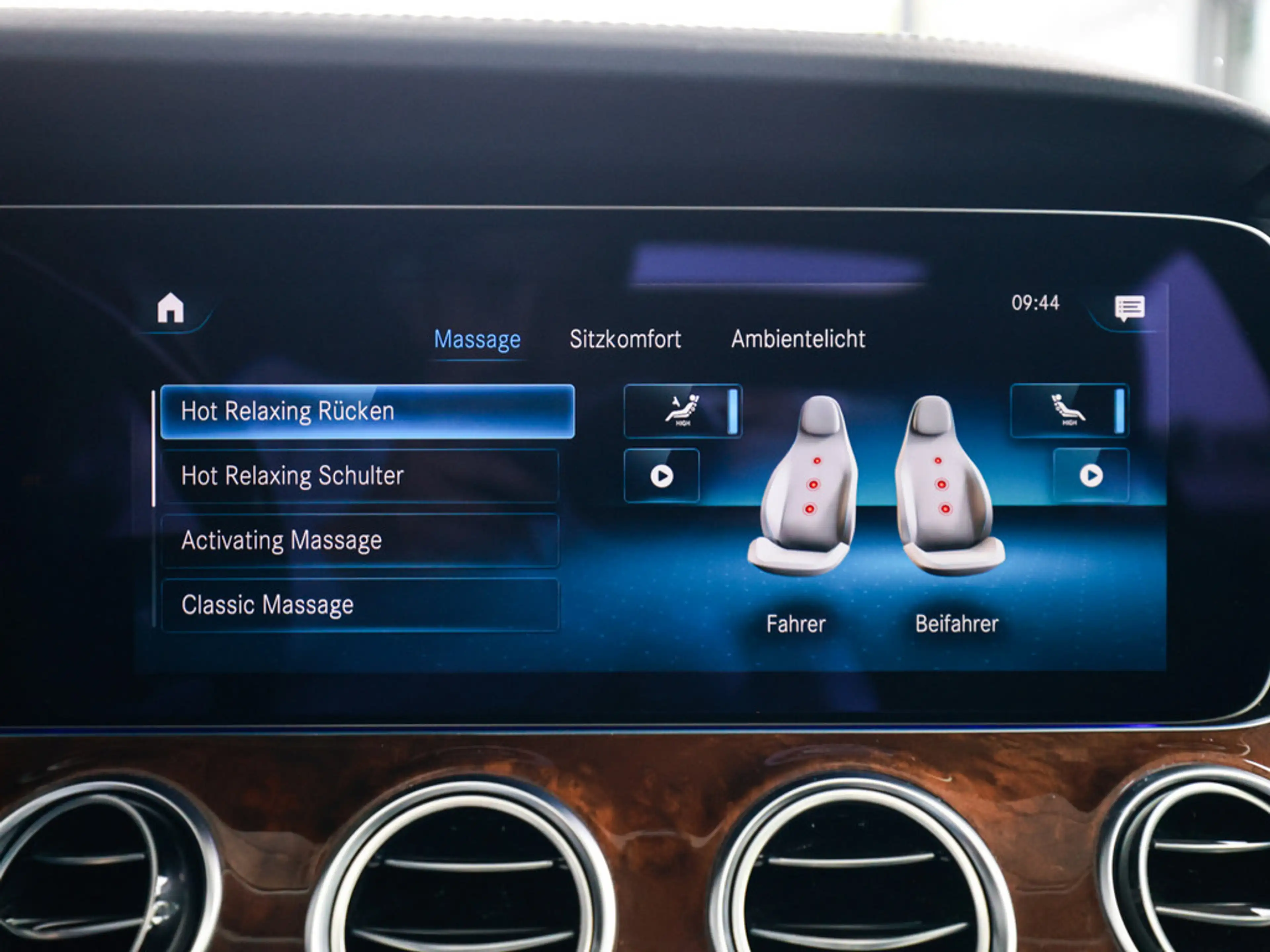 Mercedes-Benz E 400 d 4M Exclusive AHK LUFTF. ACC PANO LED — photo 14