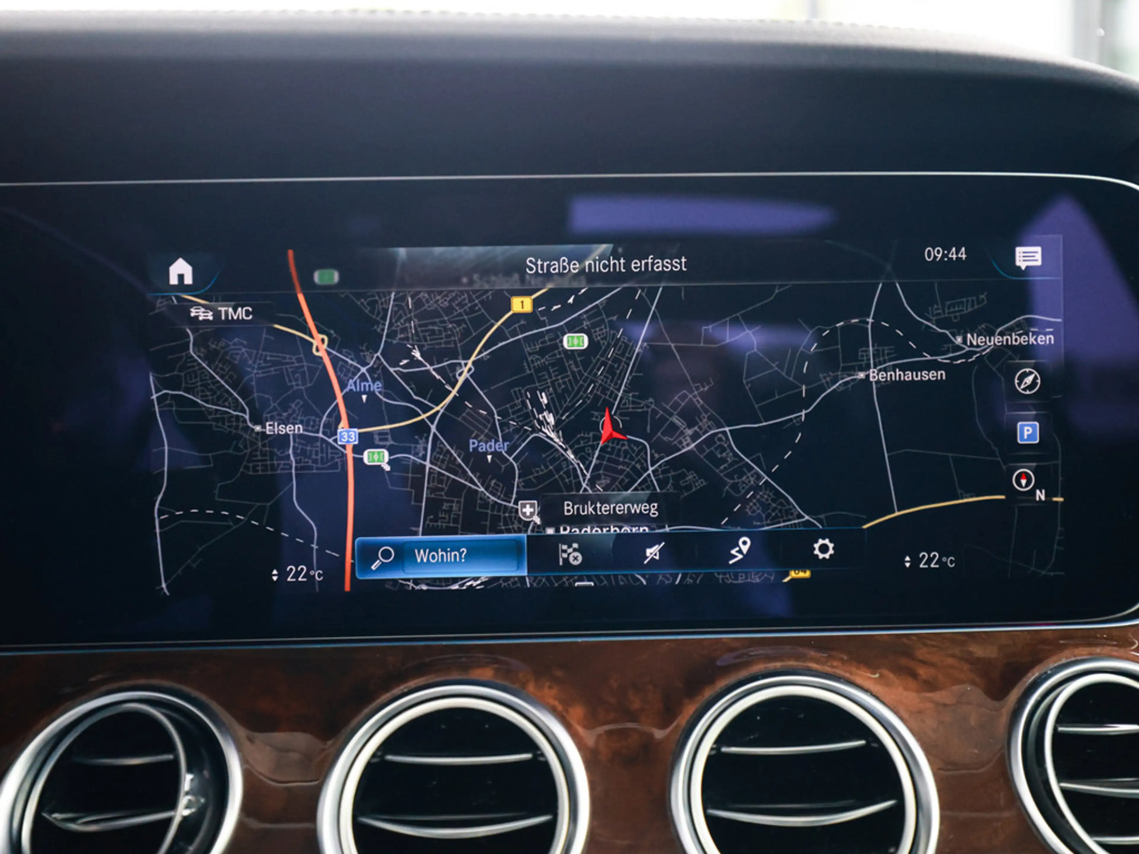 Mercedes-Benz E 400 d 4M Exclusive AHK LUFTF. ACC PANO LED — photo 13