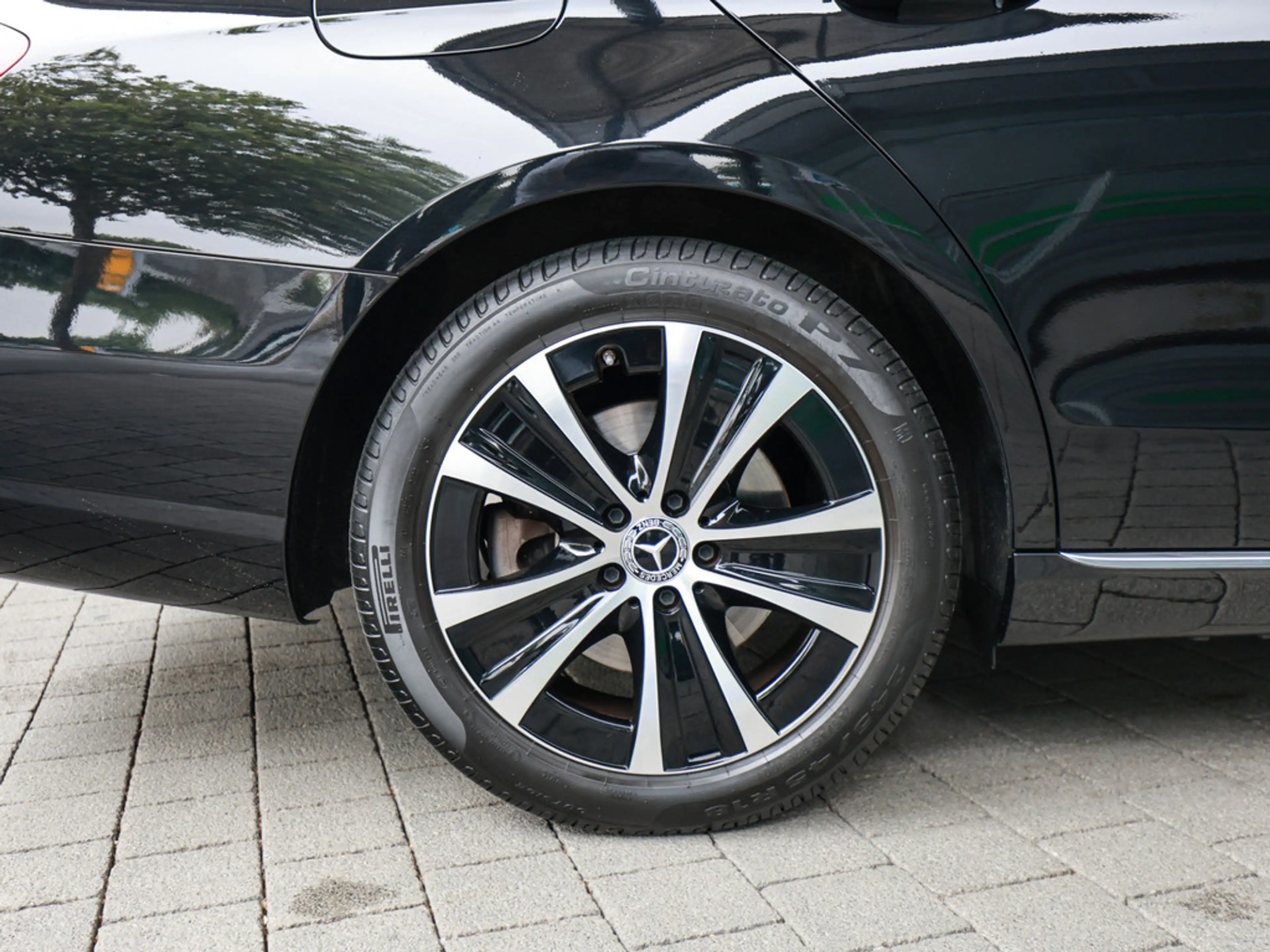 Mercedes-Benz E 400 d 4M Exclusive AHK LUFTF. ACC PANO LED — photo 9