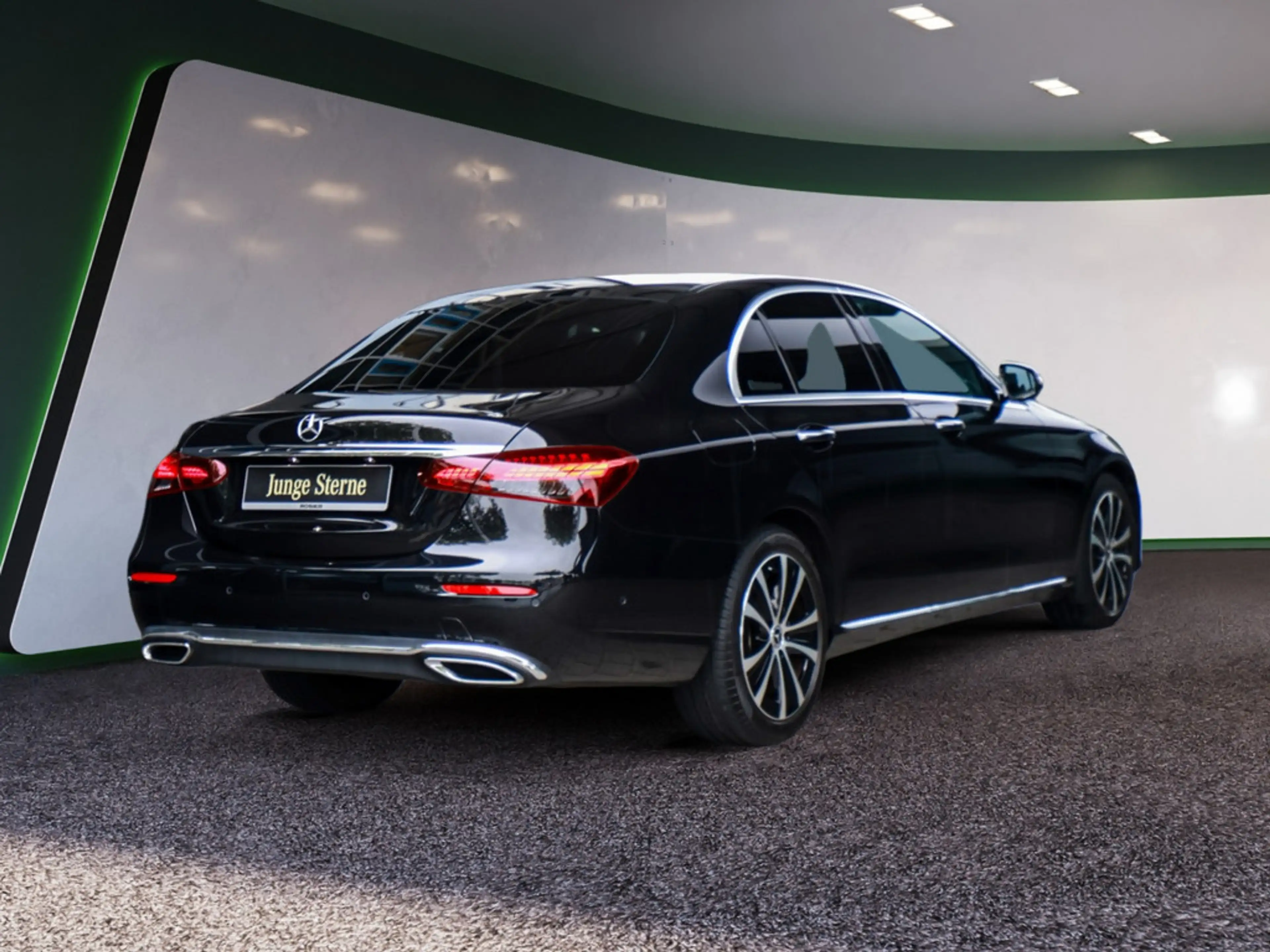 Mercedes-Benz E 400 d 4M Exclusive AHK LUFTF. ACC PANO LED — photo 5