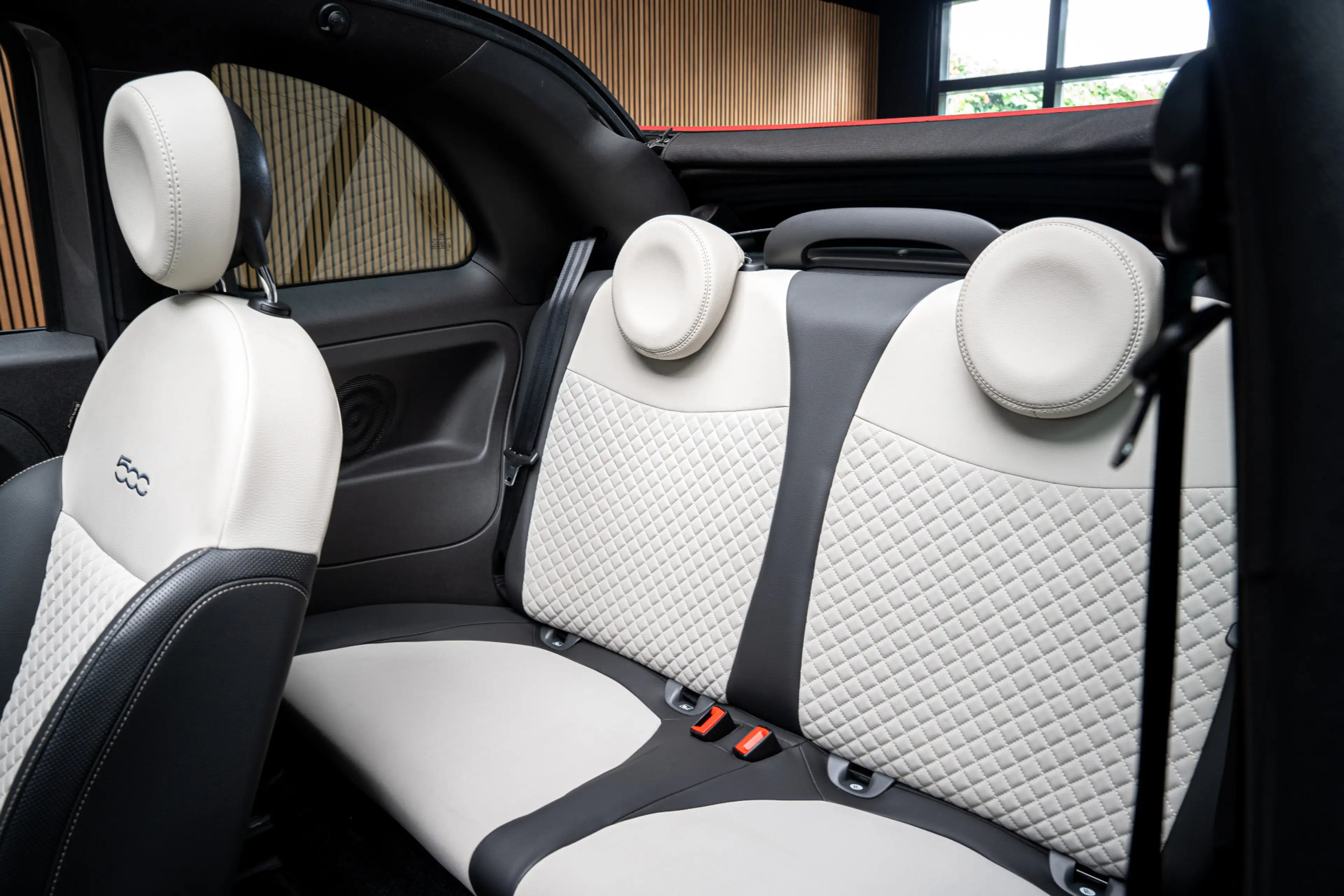Fiat 500C 1.0 Hybrid Dolcevita Navi Leer Cruise PDC Carplay — photo 33