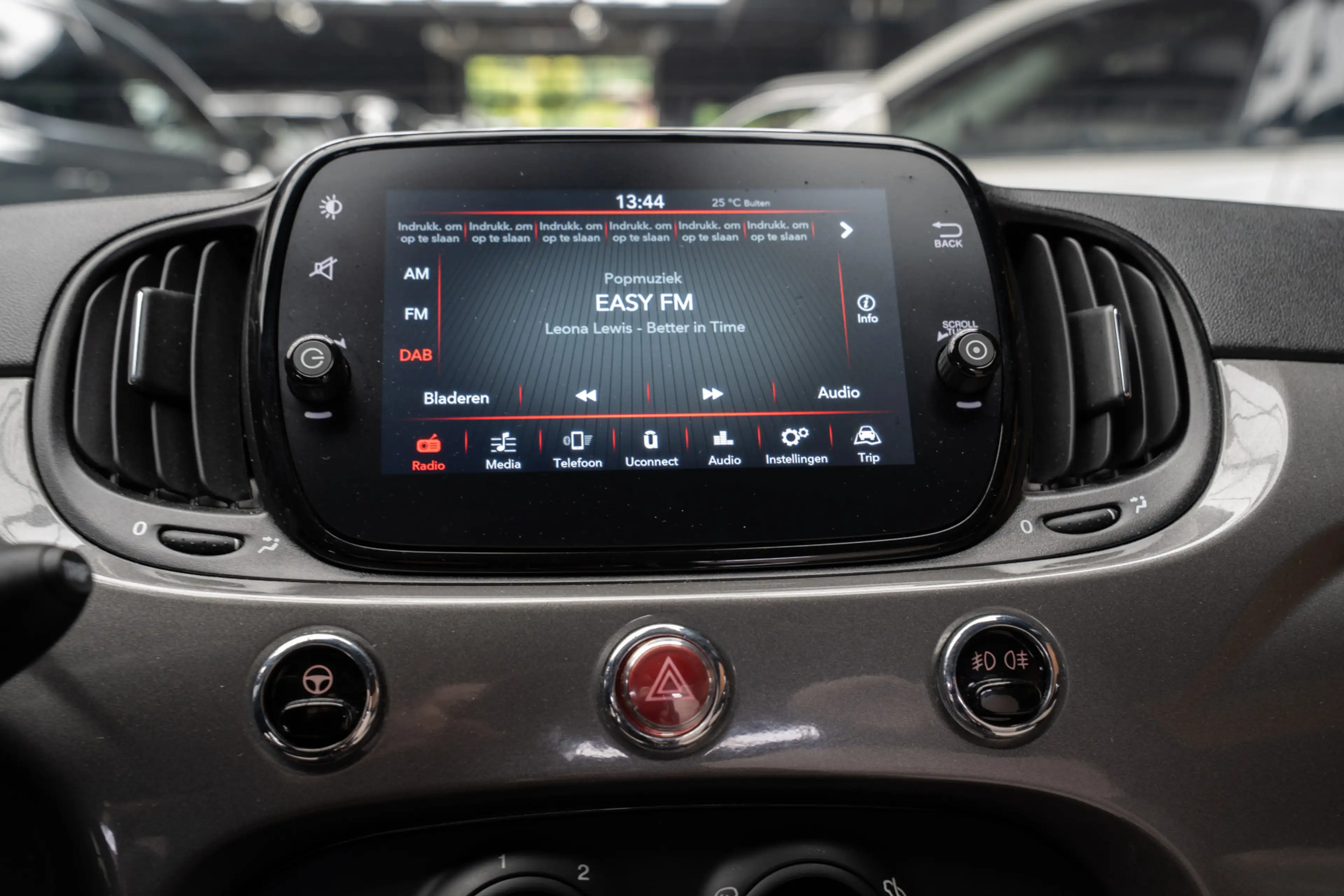 Fiat 500C 1.0 Hybrid Dolcevita Navi Leer Cruise PDC Carplay — photo 22