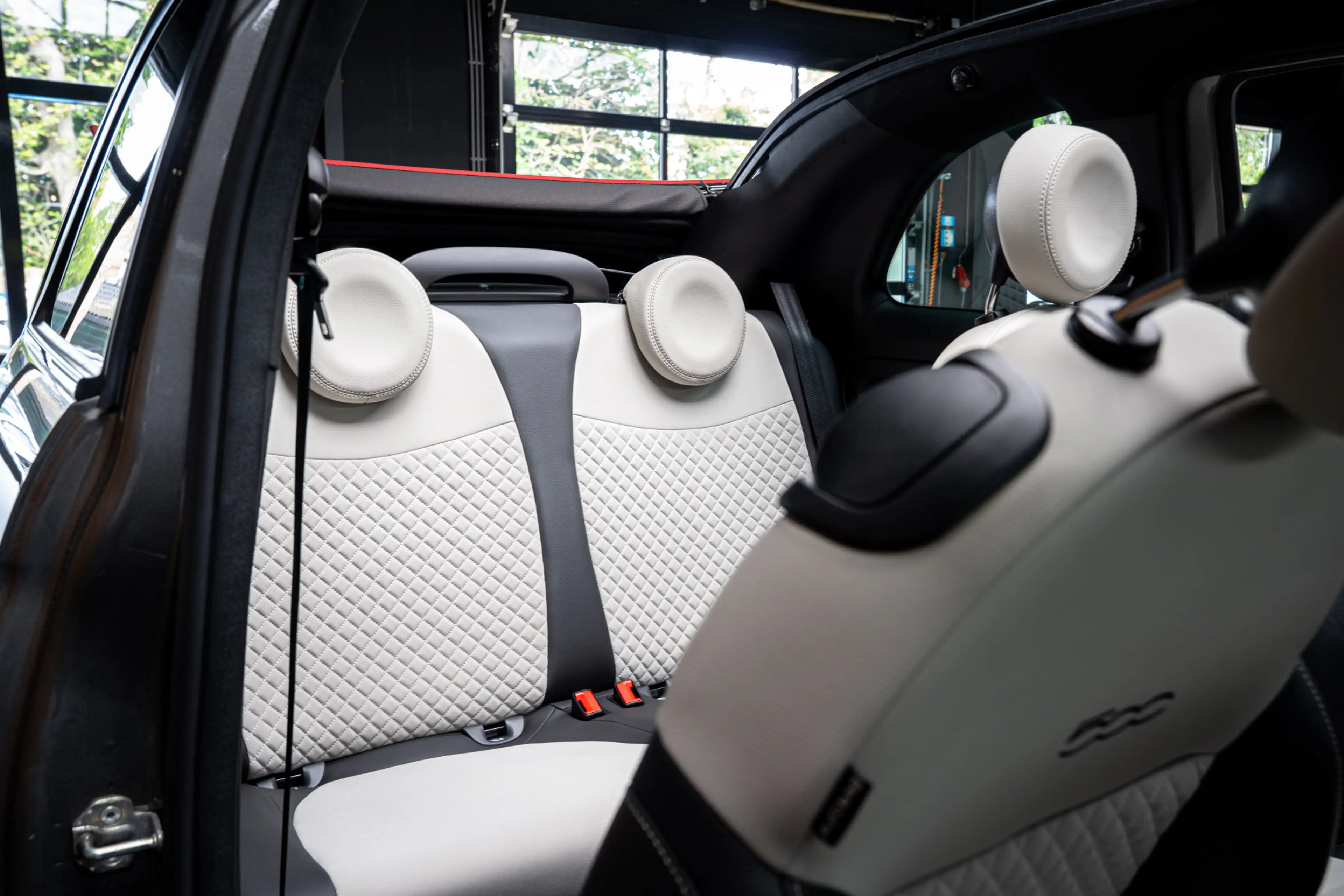 Fiat 500C 1.0 Hybrid Dolcevita Navi Leer Cruise PDC Carplay — photo 34