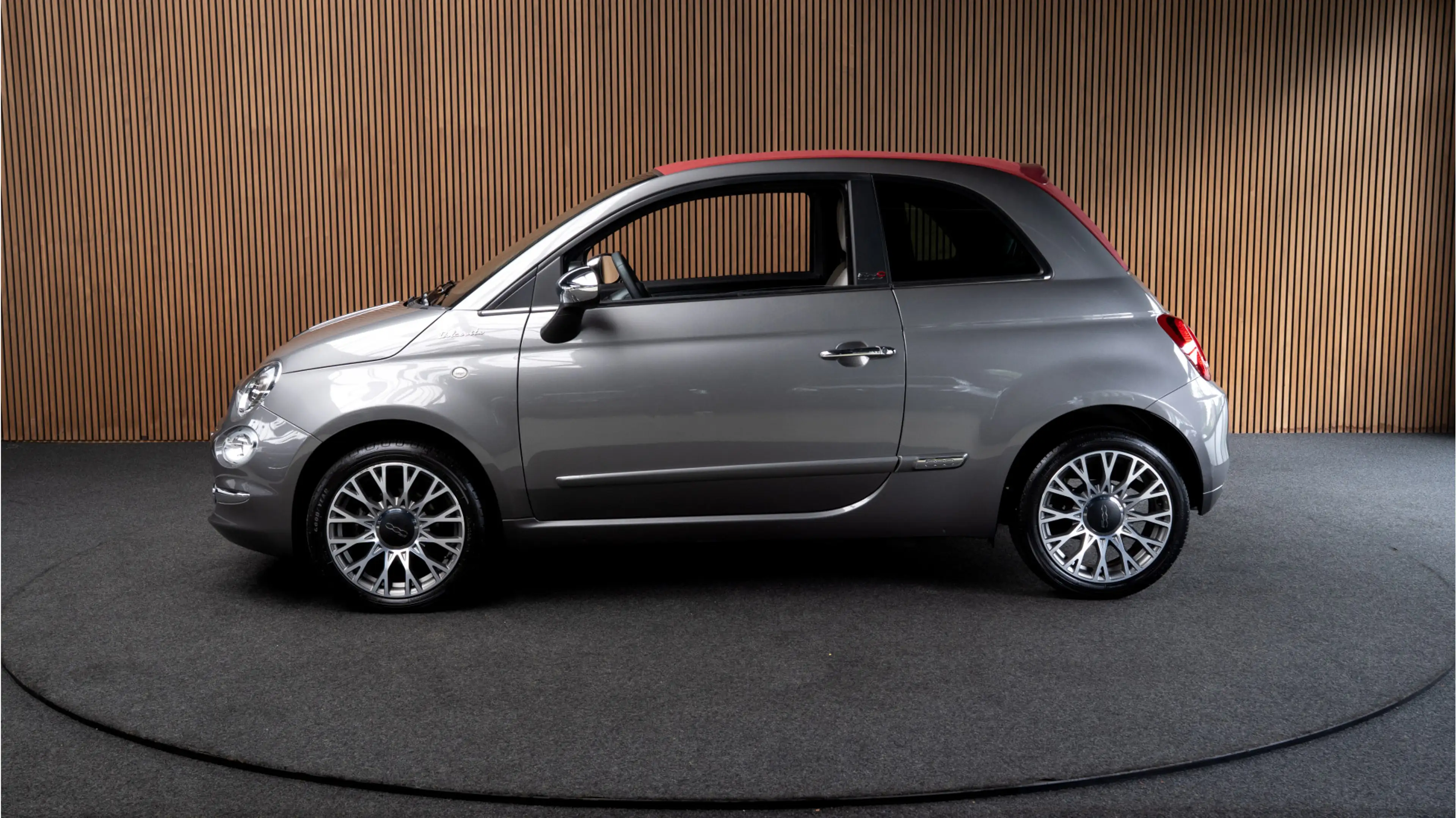 Fiat 500C 1.0 Hybrid Dolcevita Navi Leer Cruise PDC Carplay — photo 2