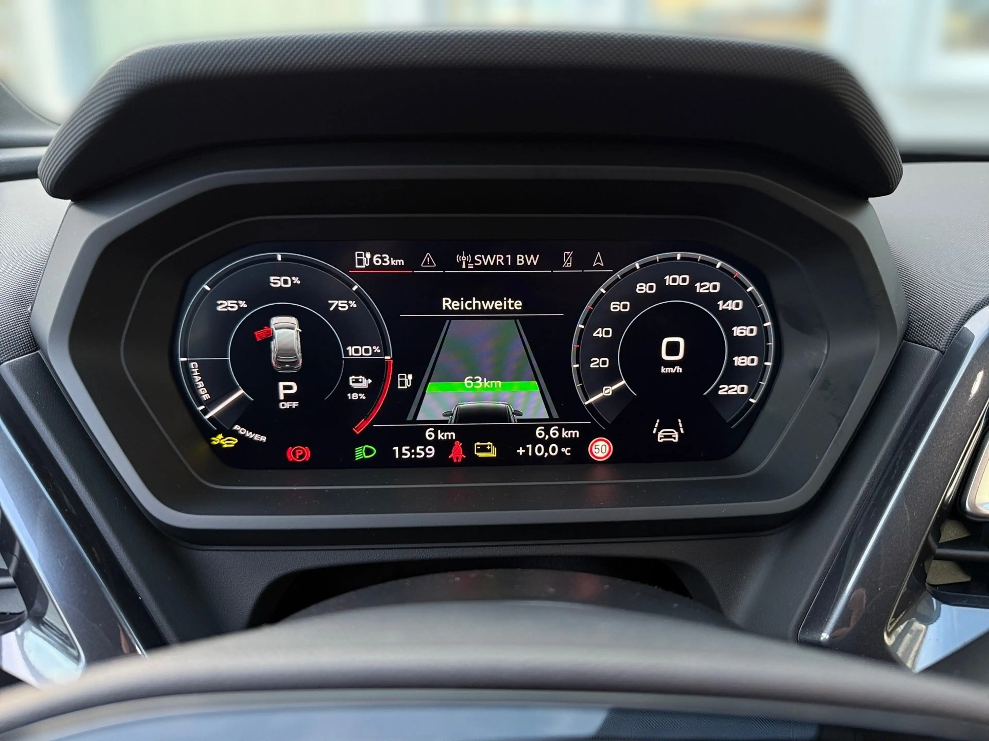 Audi Q4 e-tron Q4 40 e-tron 150KW HeadUp AHK Navi LED Kamera — photo 8