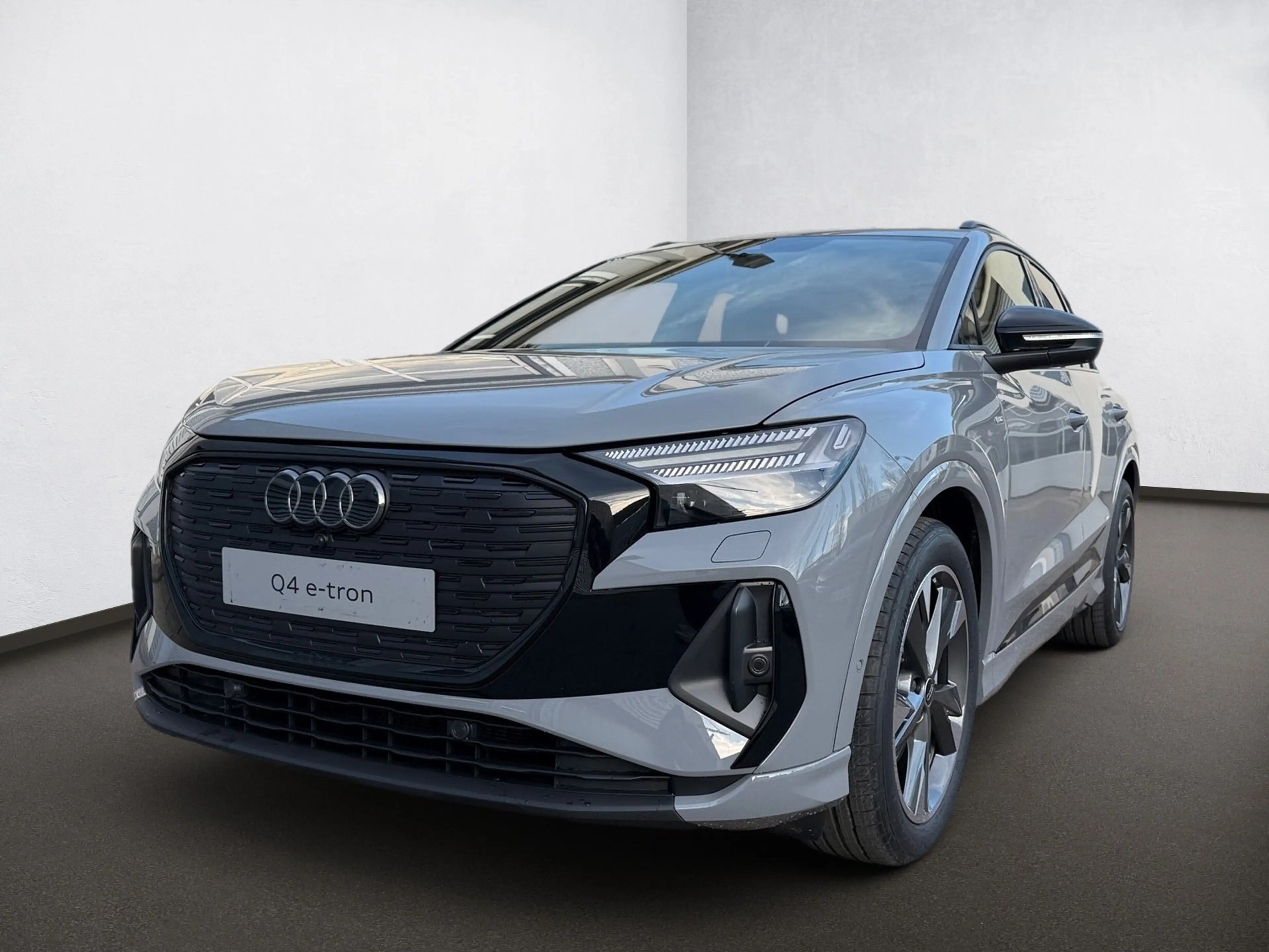 Audi Q4 e-tron Q4 40 e-tron 150KW HeadUp AHK Navi LED Kamera — photo 2