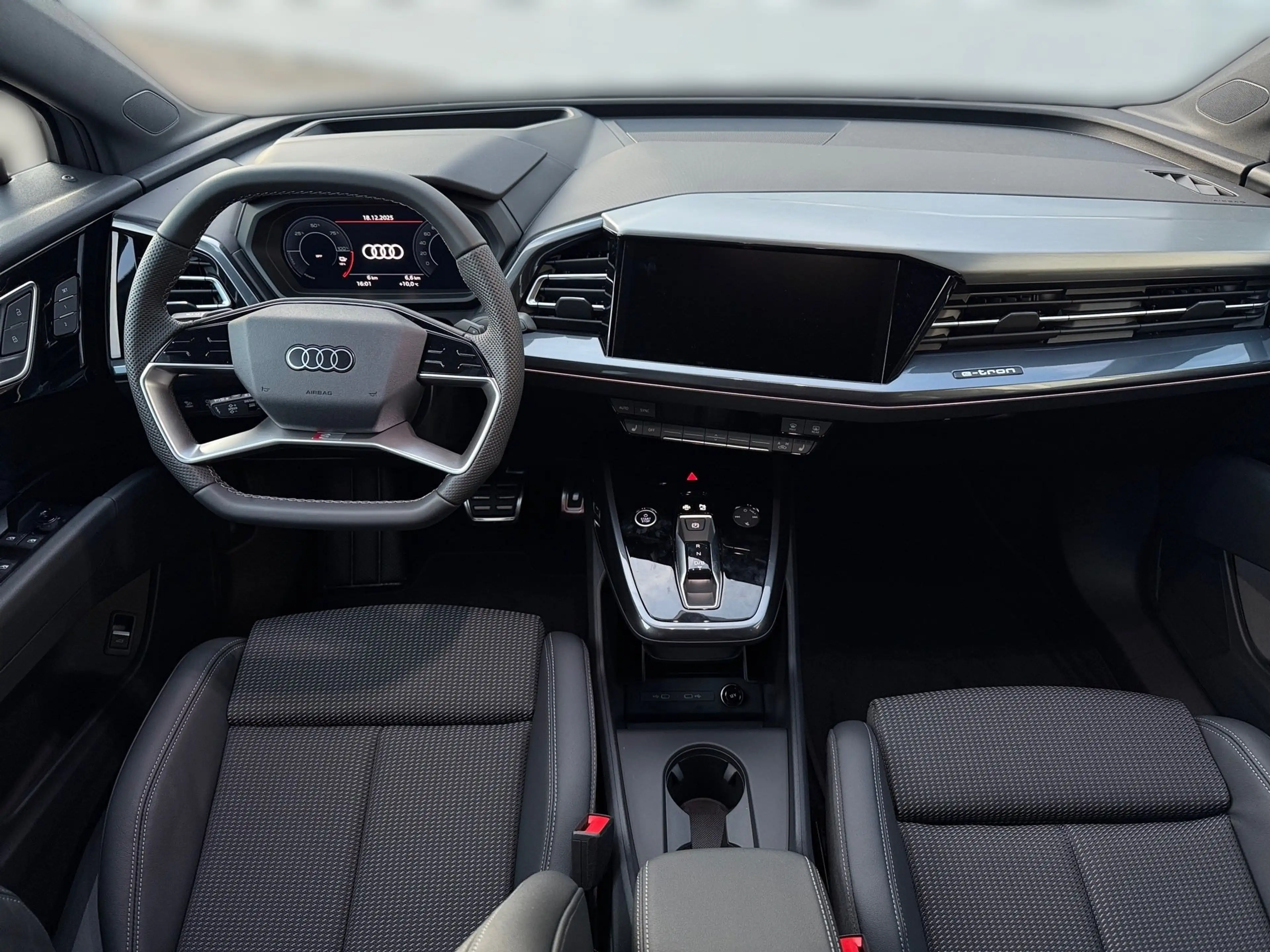 Audi Q4 e-tron Q4 40 e-tron 150KW HeadUp AHK Navi LED Kamera — photo 13