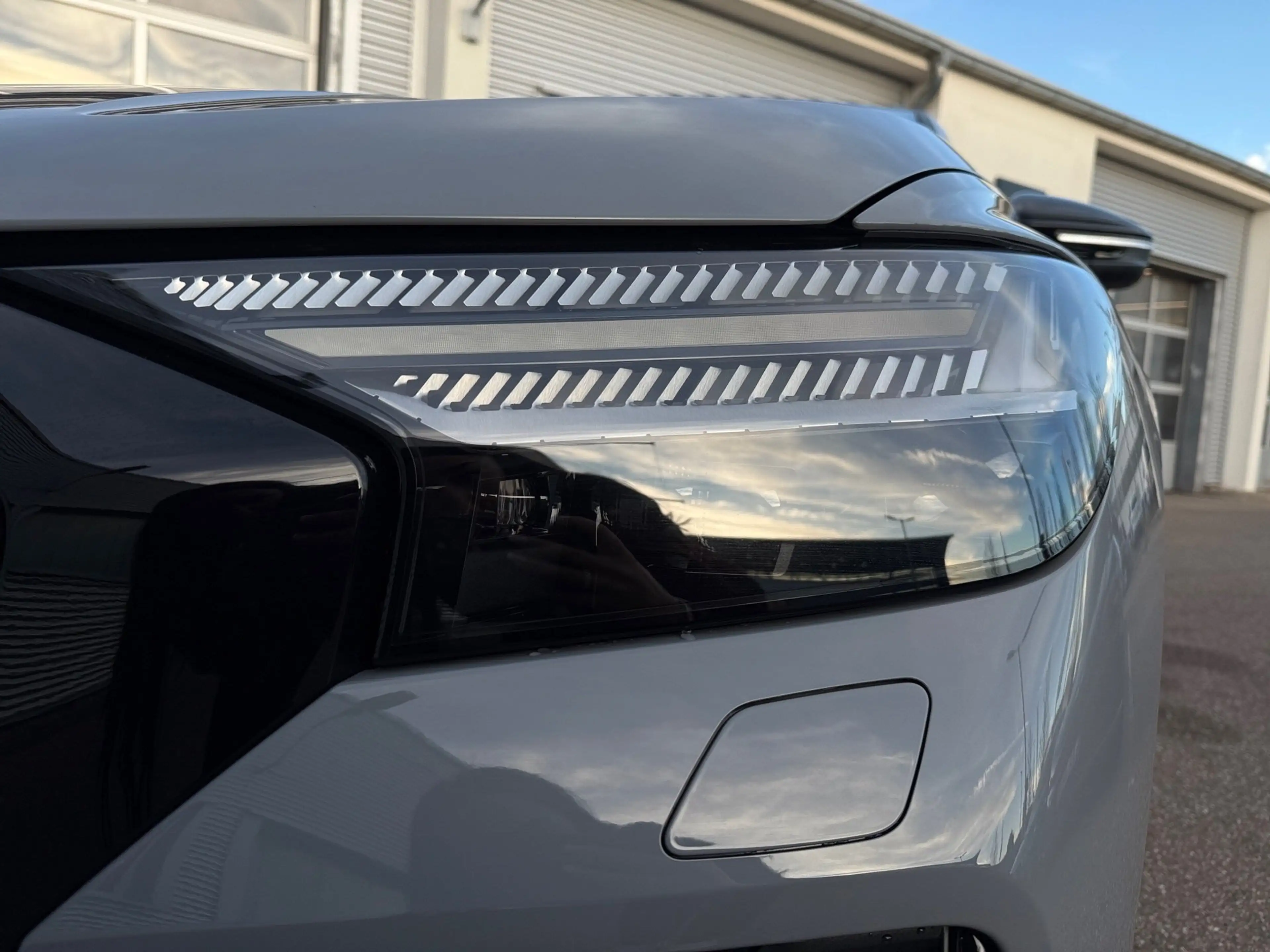 Audi Q4 e-tron Q4 40 e-tron 150KW HeadUp AHK Navi LED Kamera — photo 5
