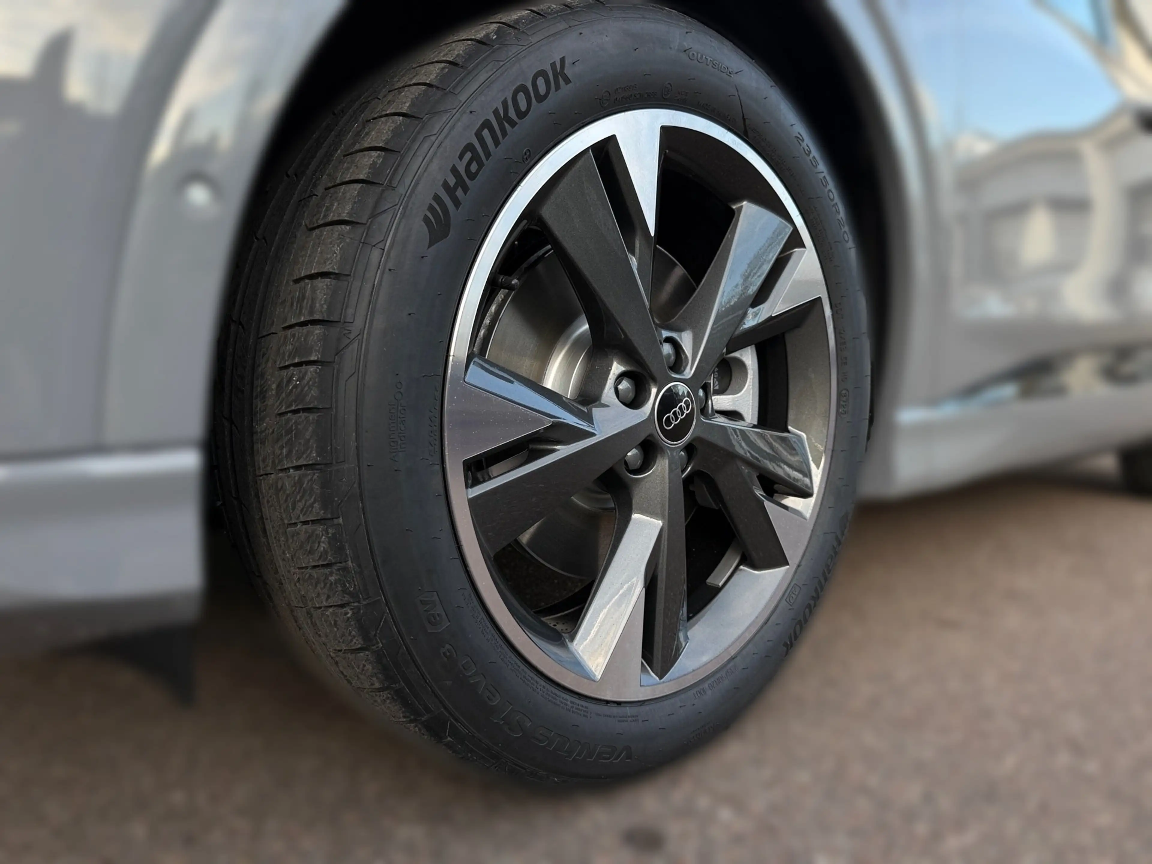 Audi Q4 e-tron Q4 40 e-tron 150KW HeadUp AHK Navi LED Kamera — photo 6