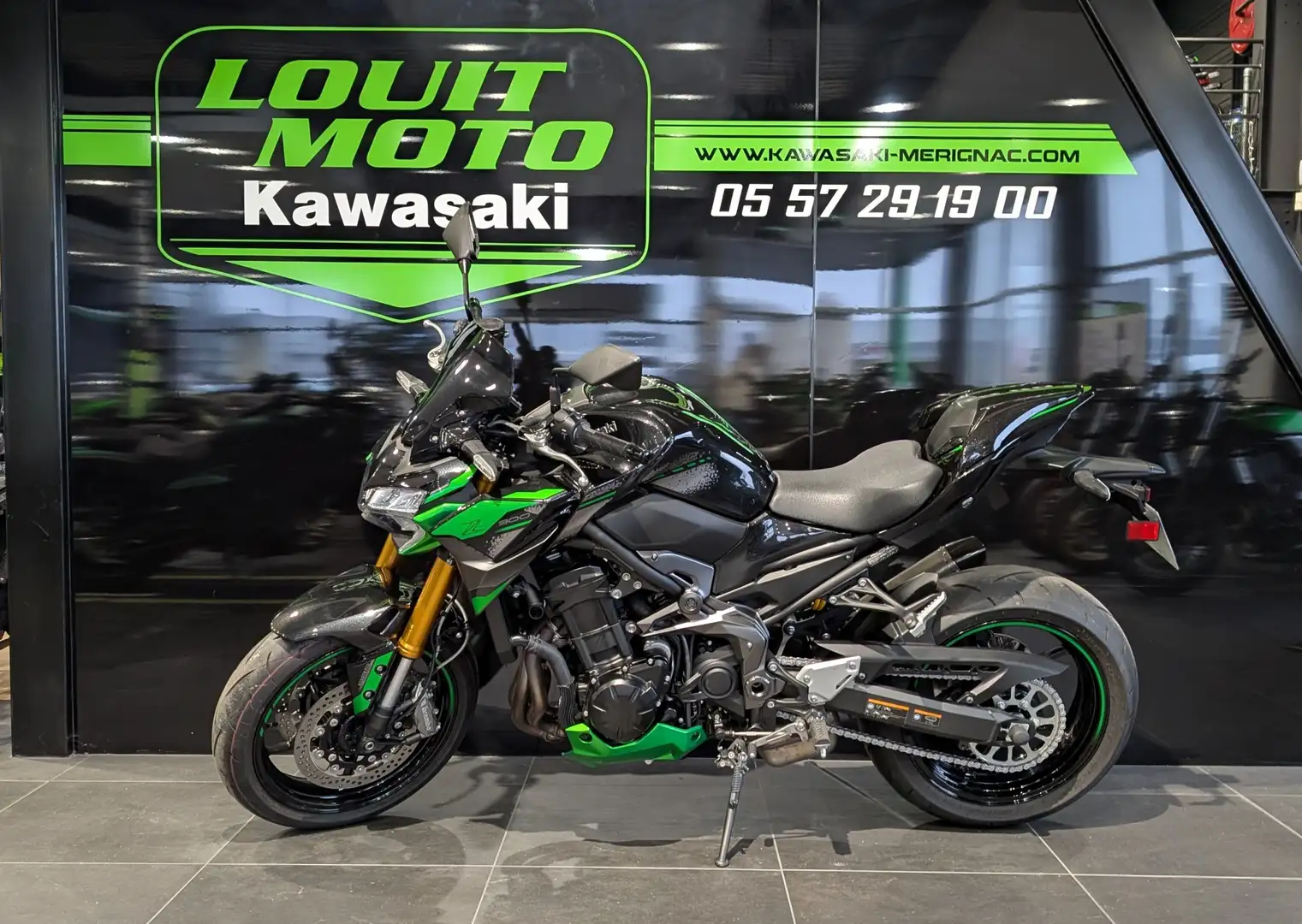 Kawasaki Z 900 Verde - 2