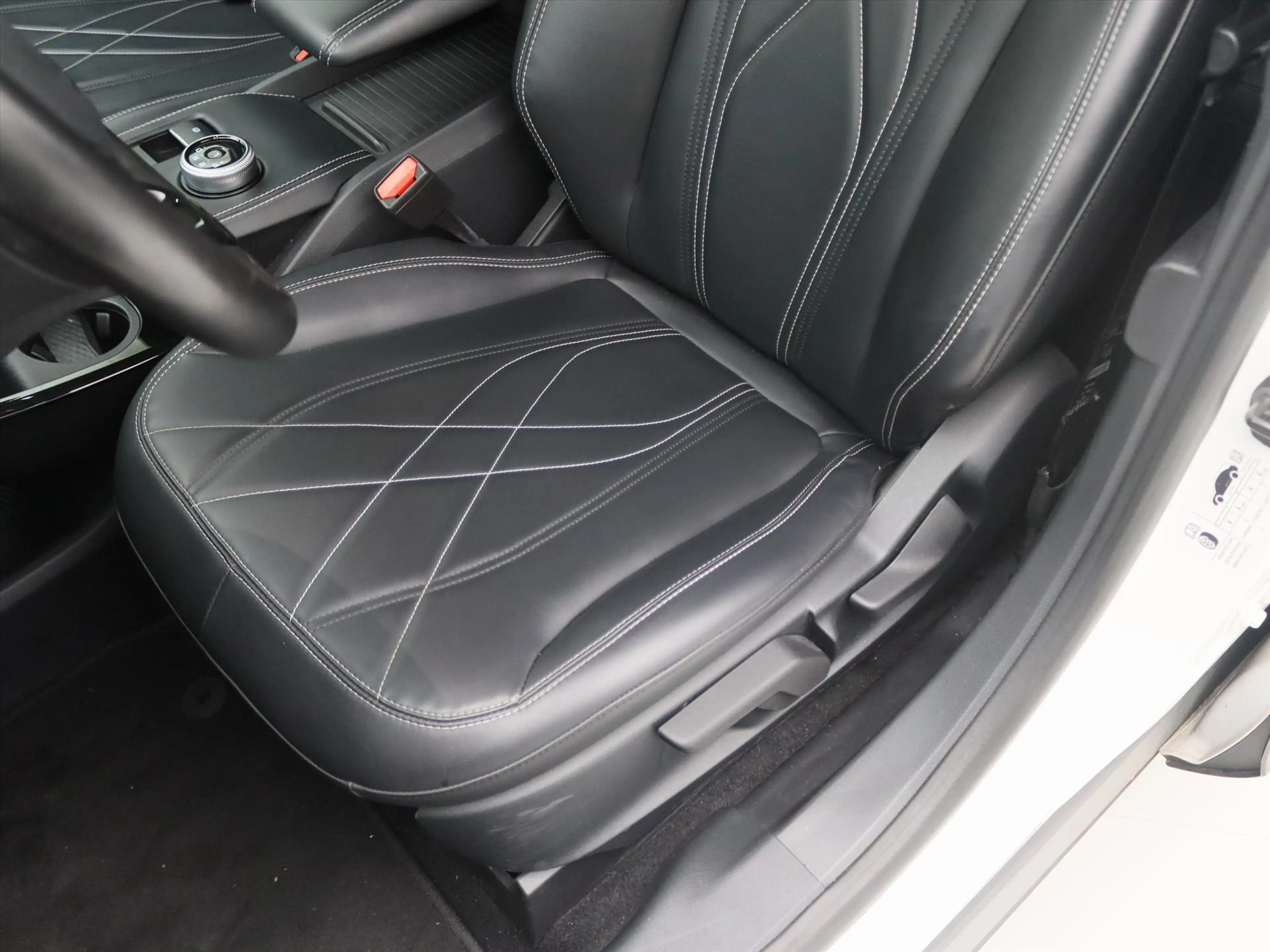 Ford Mustang Mach-E 75kWh 258pk RWD 94% SoH [ LEDER+CARPLAY+STOEL/STUU — photo 17