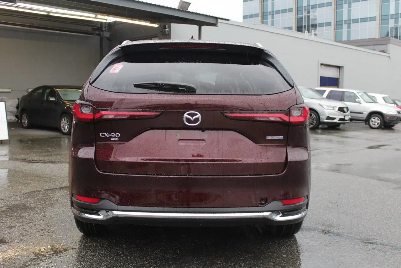 Mazda CX-90 PHEV снимка Mazda CX-90 PHEV