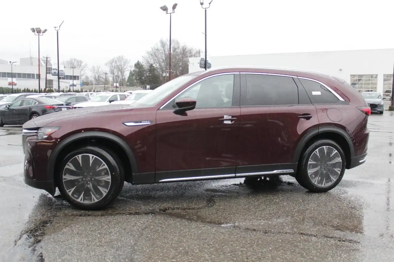 Mazda CX-90 PHEV снимка Mazda CX-90 PHEV