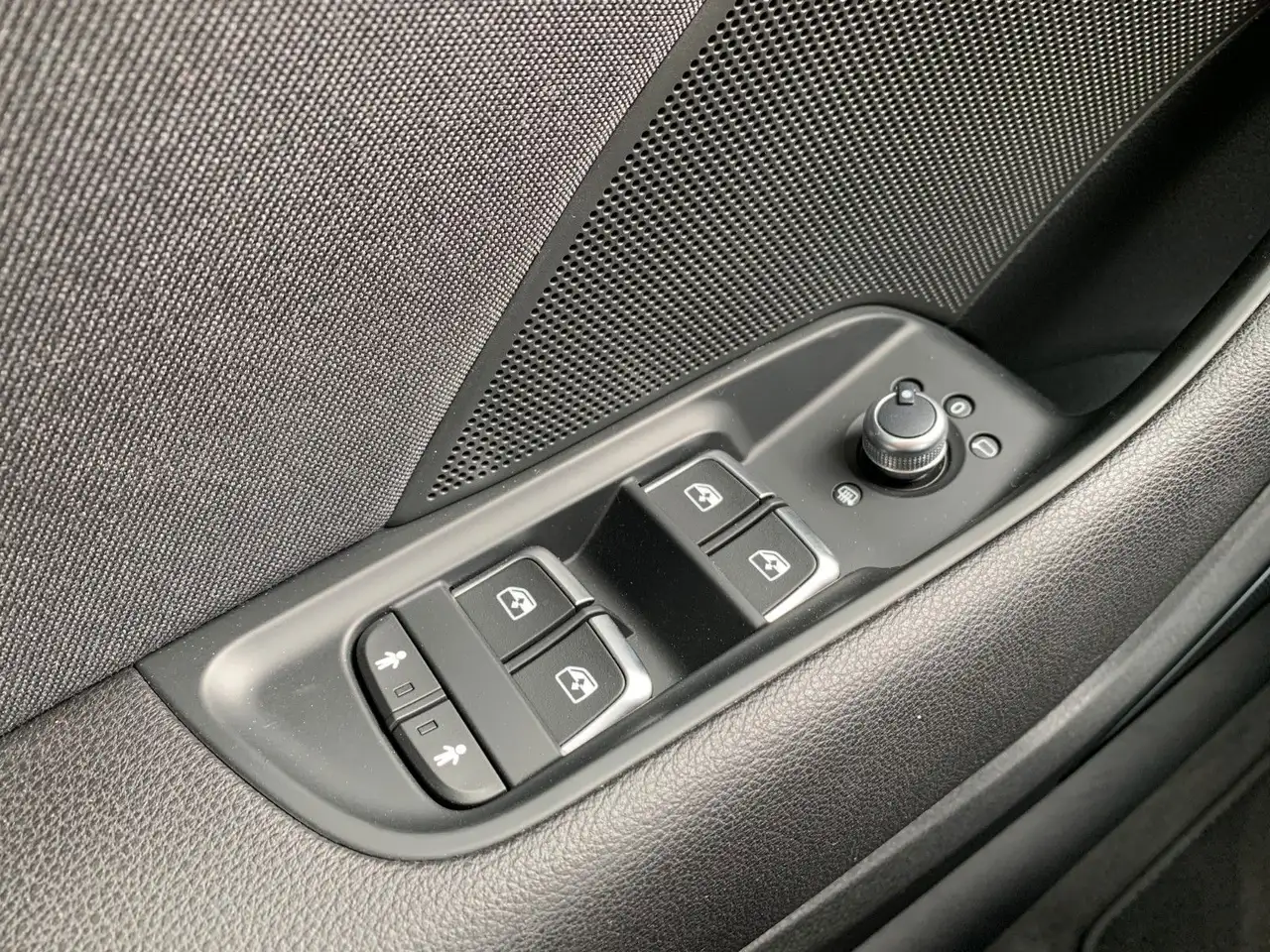 Audi A3 Sportback 35TDI S-Line LED+PANO+B&O+AHK+ROTOR, миниатюра 28