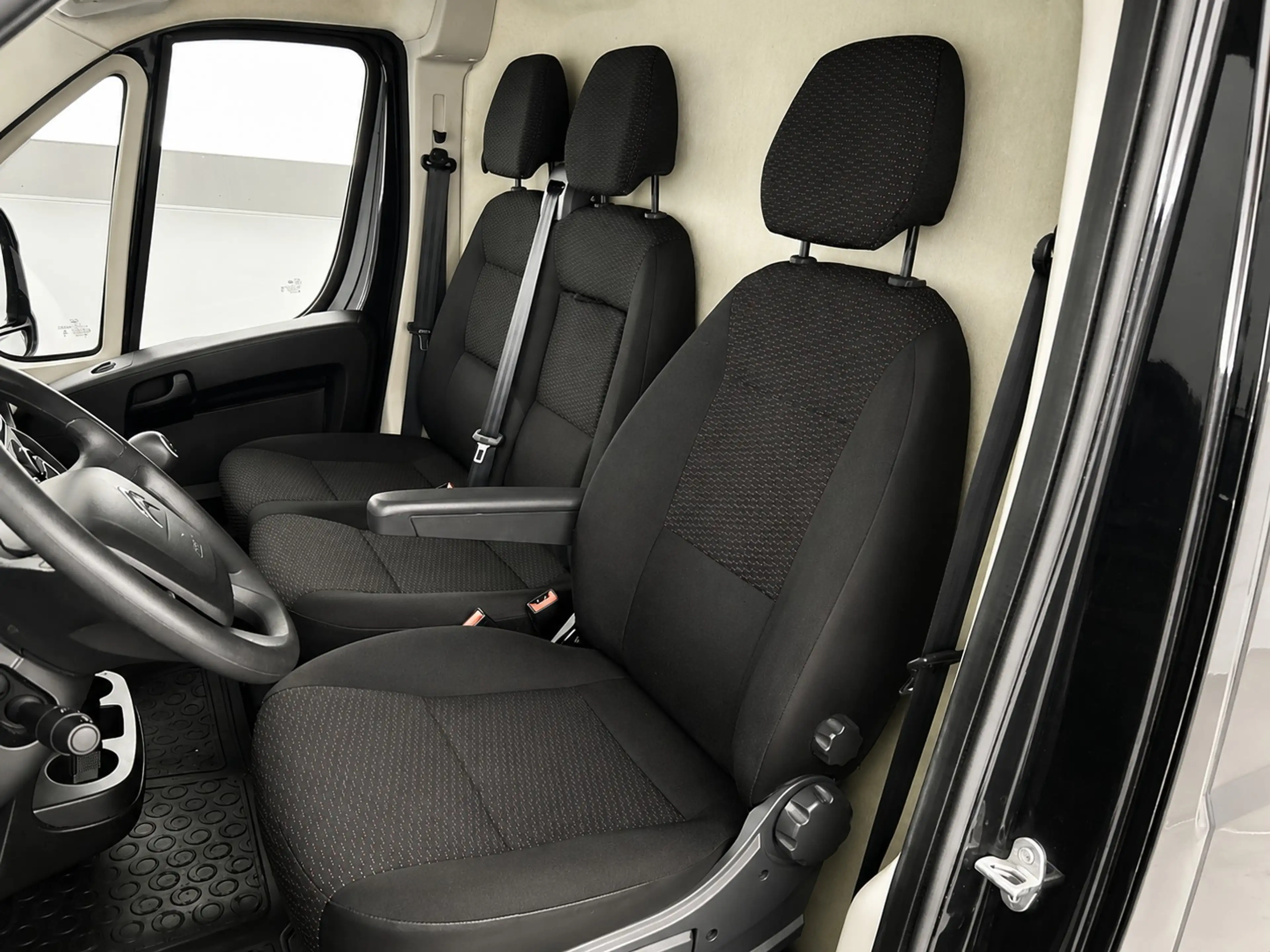 Citroen Jumper 35 2.2 BlueHDi 165 L2H2 Heavy 3.000kg-trekgewicht — photo 6