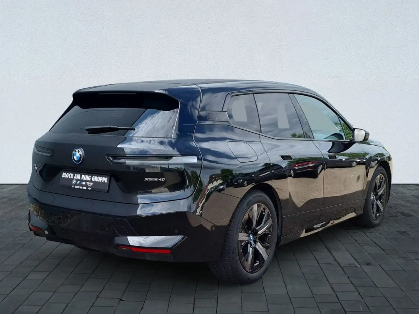 BMW iX xD40 Sportpaket DAProf SKYLo 360° MultiSi 22" Negru - 2