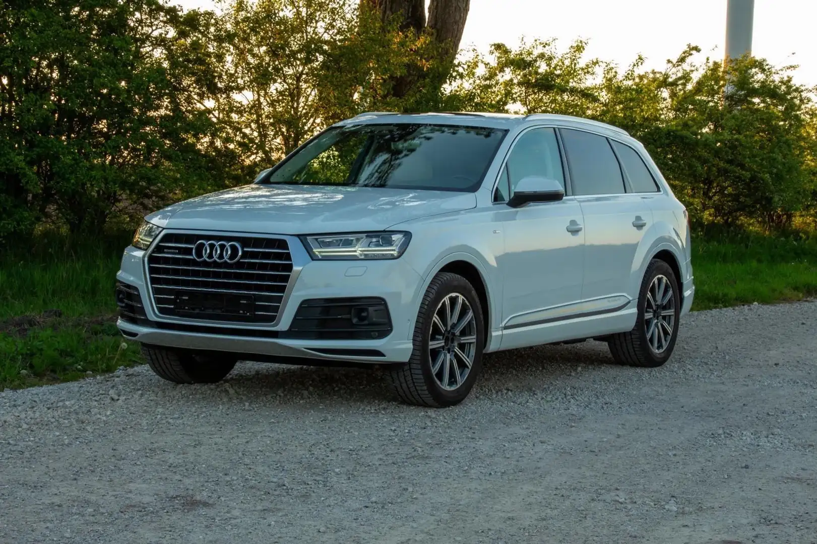 Audi Q7 3.0 TDI quattro / 7-Sitzer+S-Line+Bose+Panora Weiß - 1