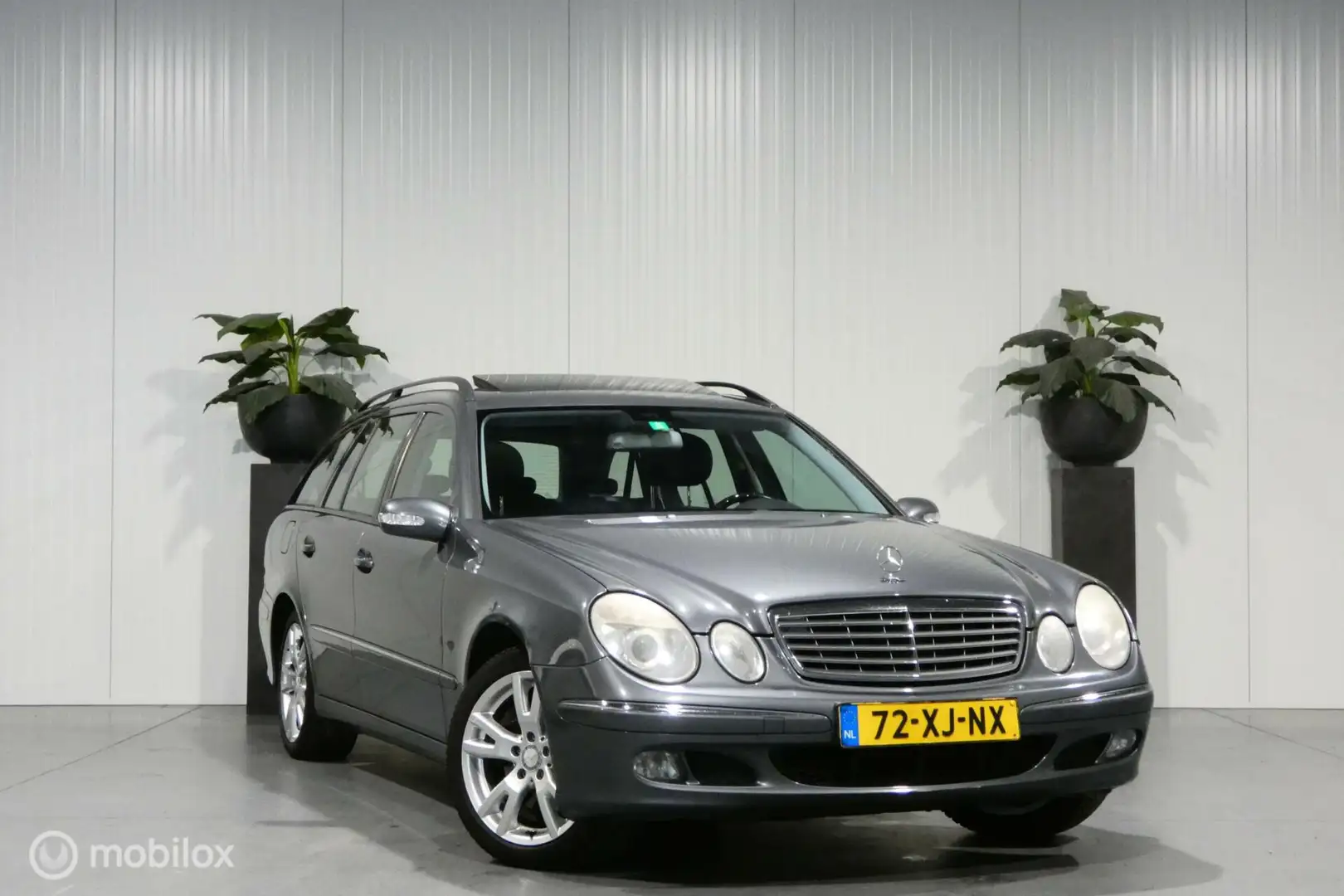 Mercedes-Benz E 350 Combi Avantgarde 4-Matic Select Gris - 2