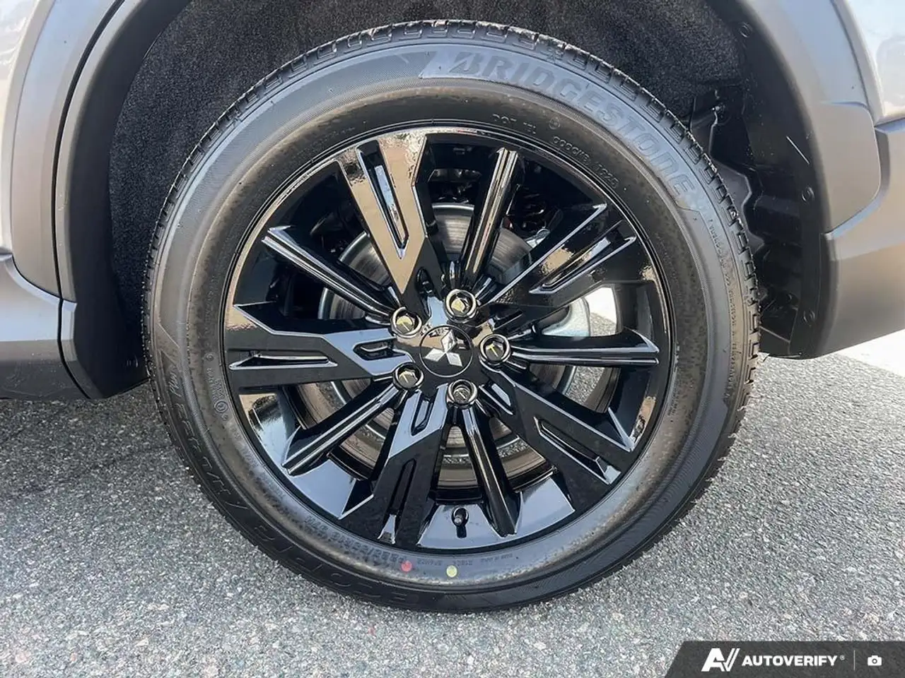 Mitsubishi Eclipse Cross снимка Mitsubishi Eclipse Cross