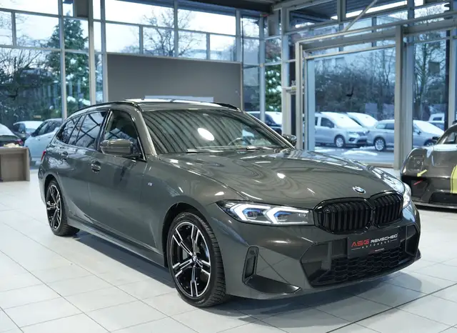 BMW 3 Series view 6