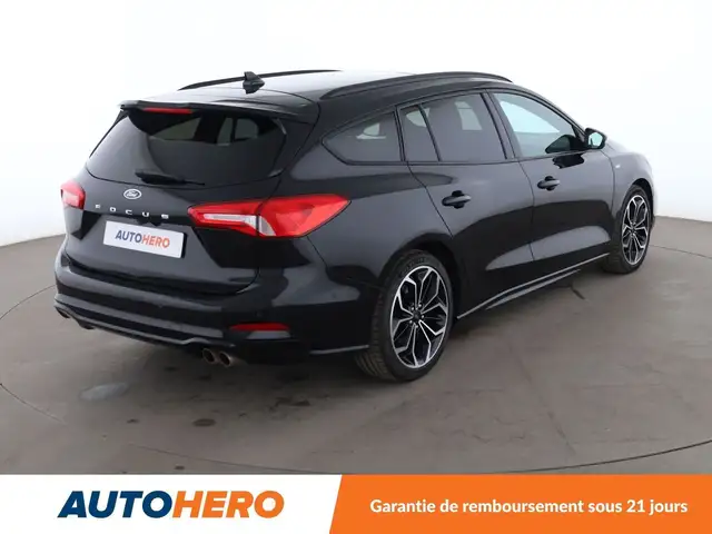 Ford Focus view 6