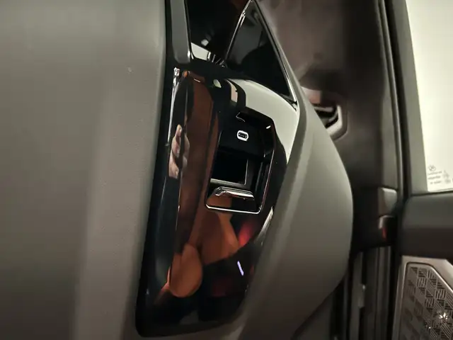 BMW M5 view 21