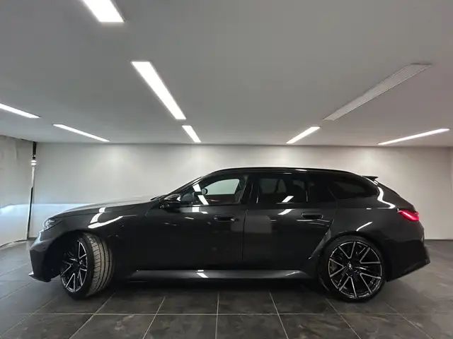 BMW M5 view 2