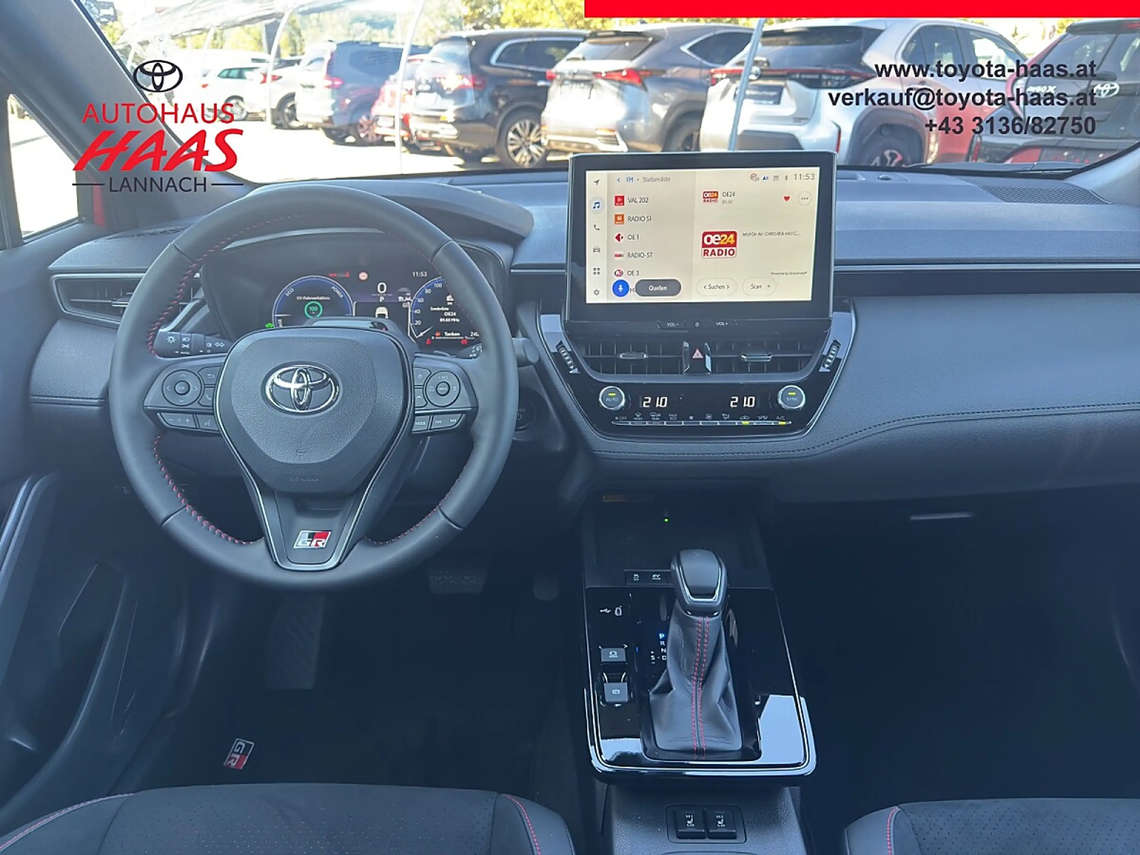 Toyota Corolla Cross 2,0 Hybrid GR Sport AWD — photo 12
