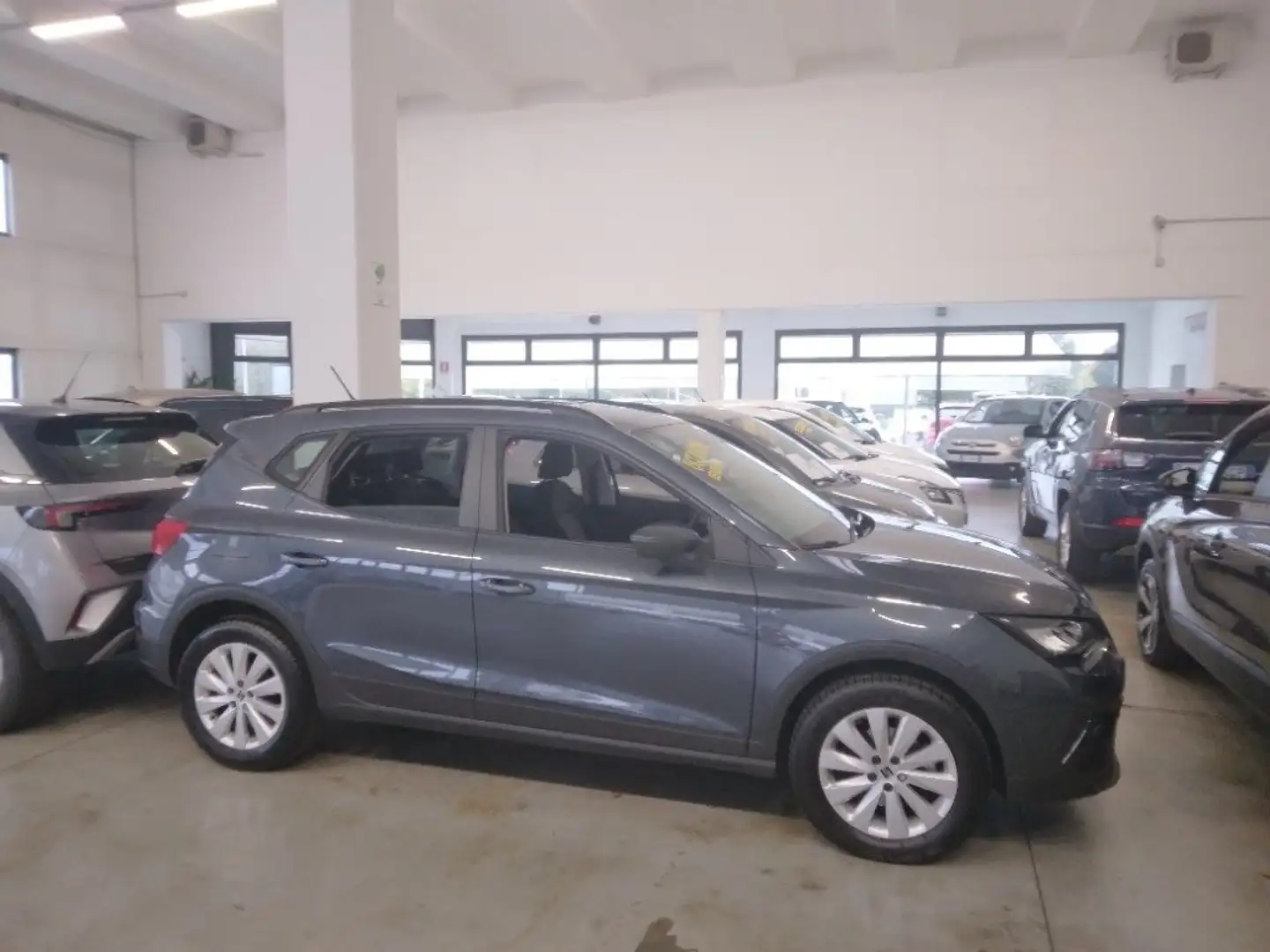 SEAT Arona 1.0 EcoTSI 110 CV Style Grigio - 1