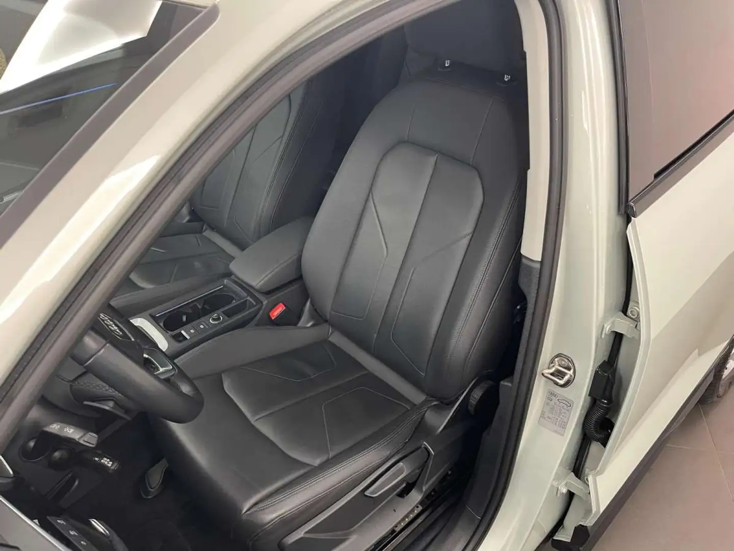 Audi Q3 Sportback S line 45 TFSI e 245ch S tronic Argent - 2