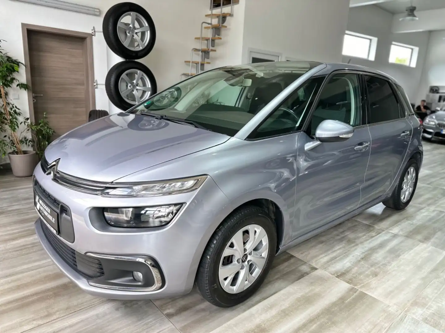 Citroen C4 SpaceTourer *LED*SHZ*PDC*Navi*8-fach bereift* Argent - 1