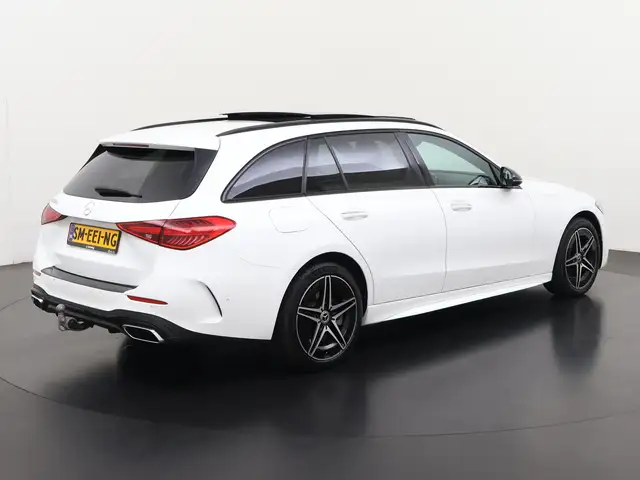 Mercedes-Benz C-Class view 4