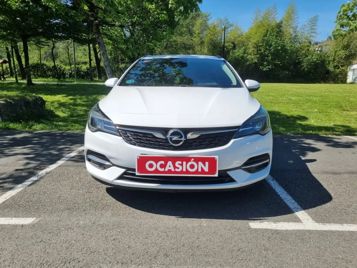 Opel Astra 1.5D S/S Design & Tech 105 Weiß - 2