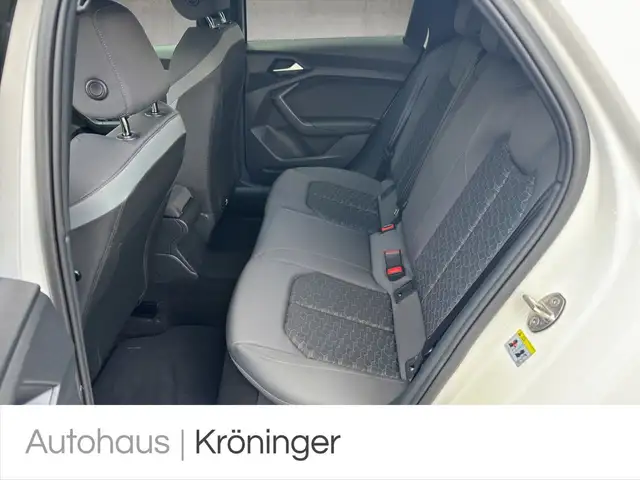Audi A1 view 10