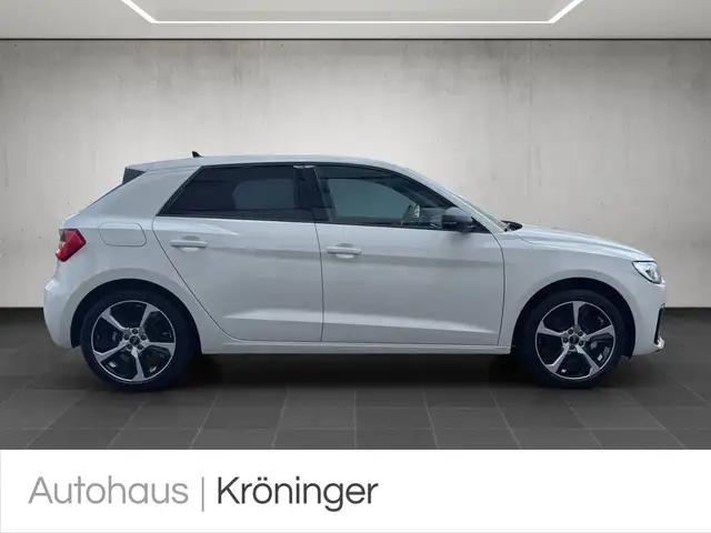 Audi A1 view 4