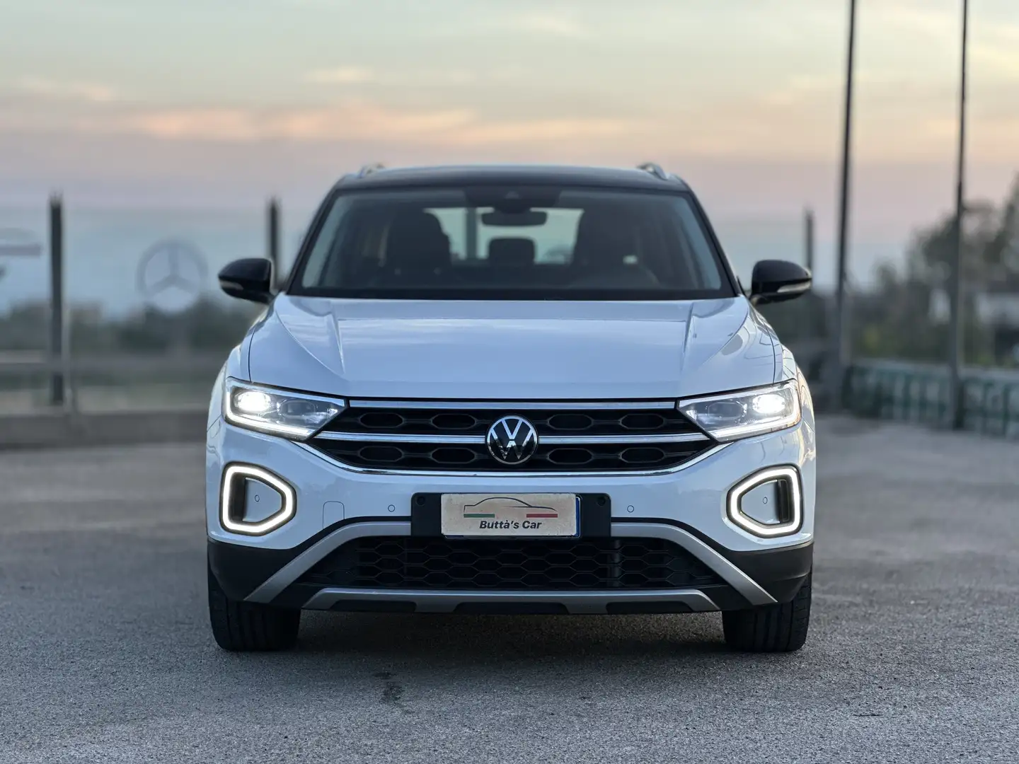 Volkswagen T-Roc 1.0 tsi R-Line 110cv Pari Al Nuovo Bianco - 2