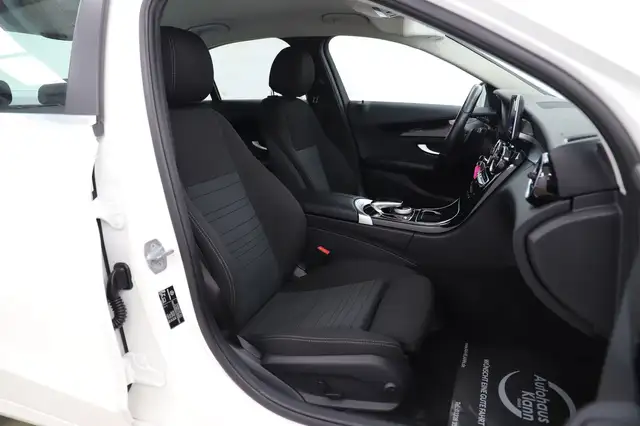 Mercedes-Benz C-Class view 10