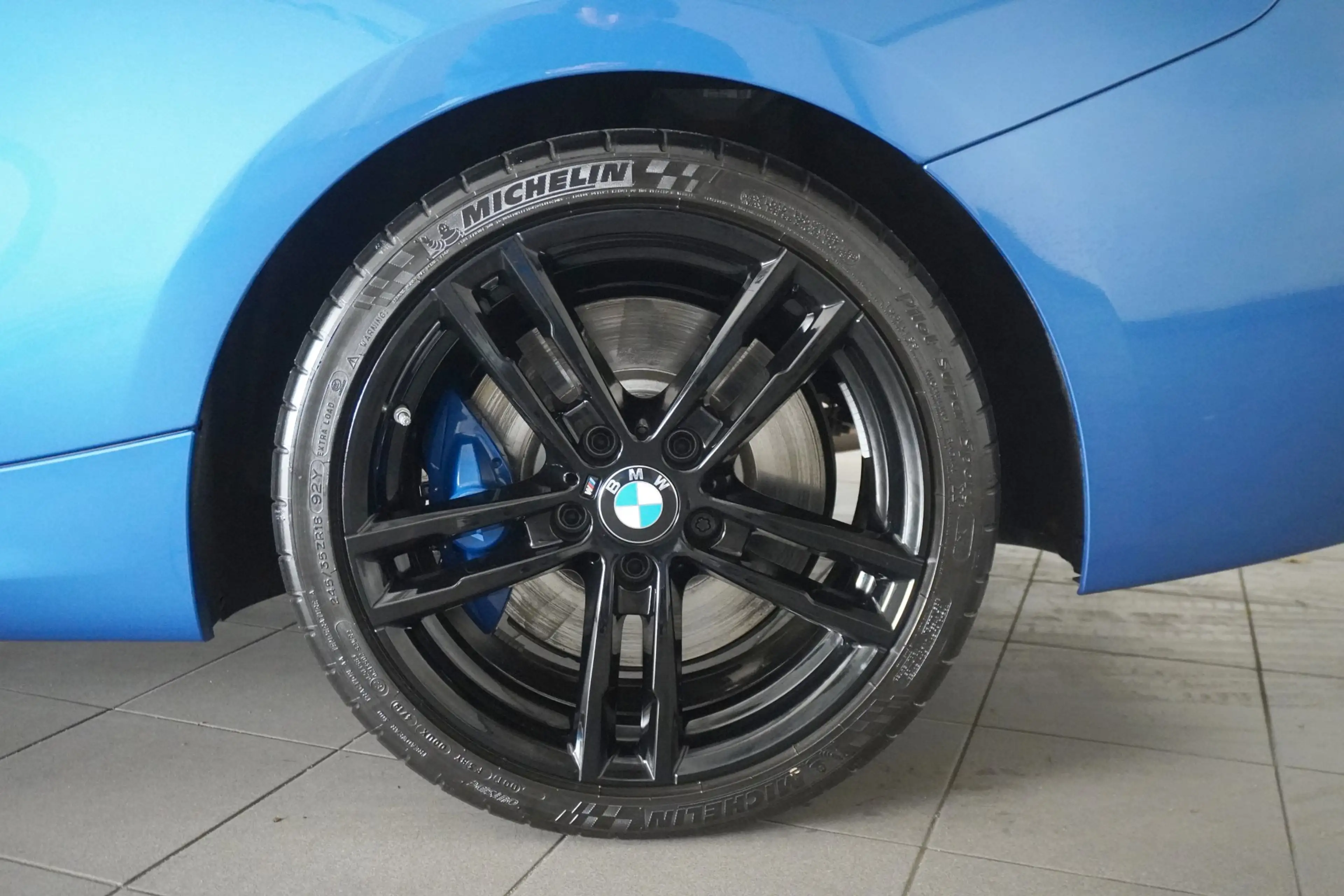 BMW 240 M240i xDrive — photo 4