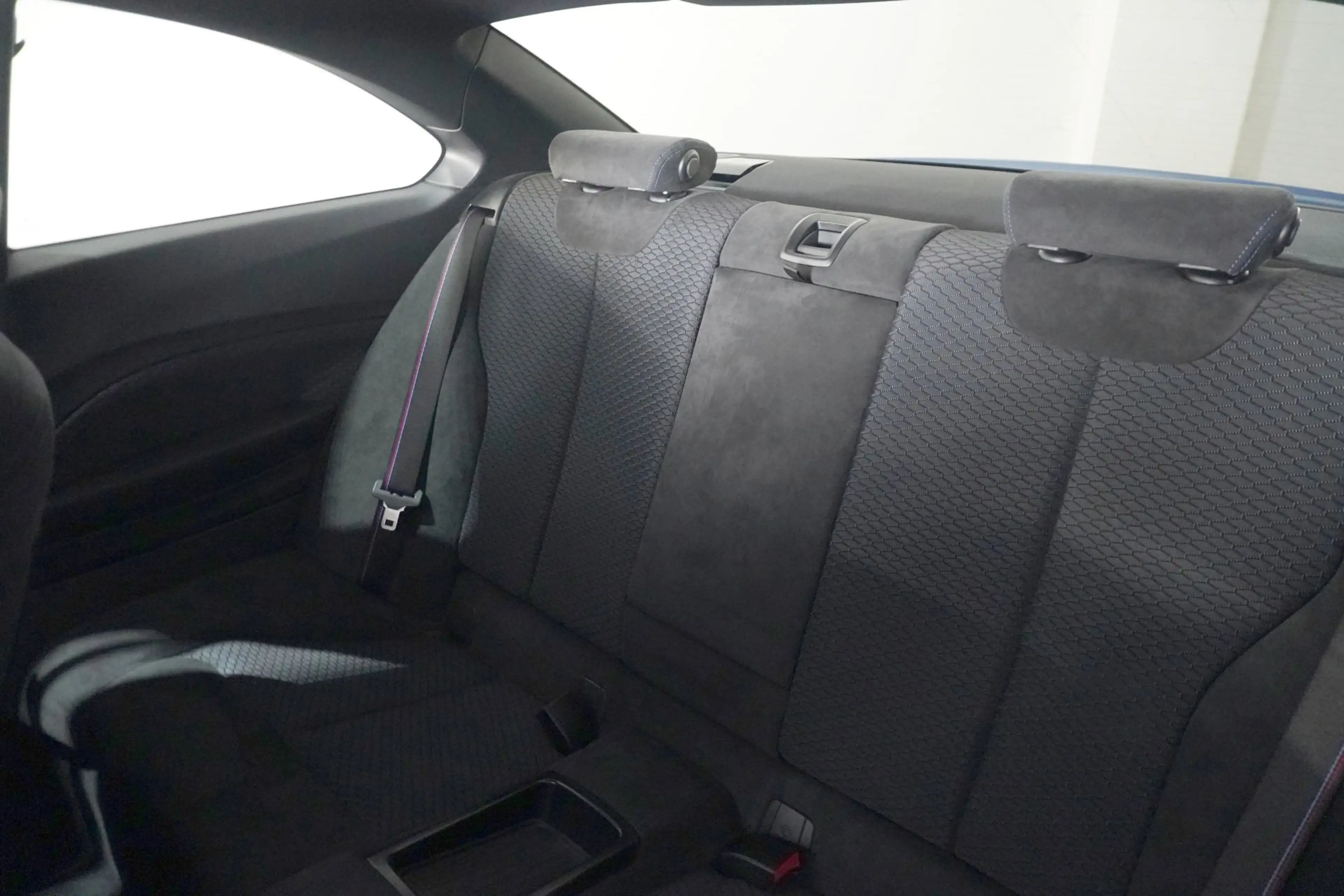 BMW 240 M240i xDrive — photo 8