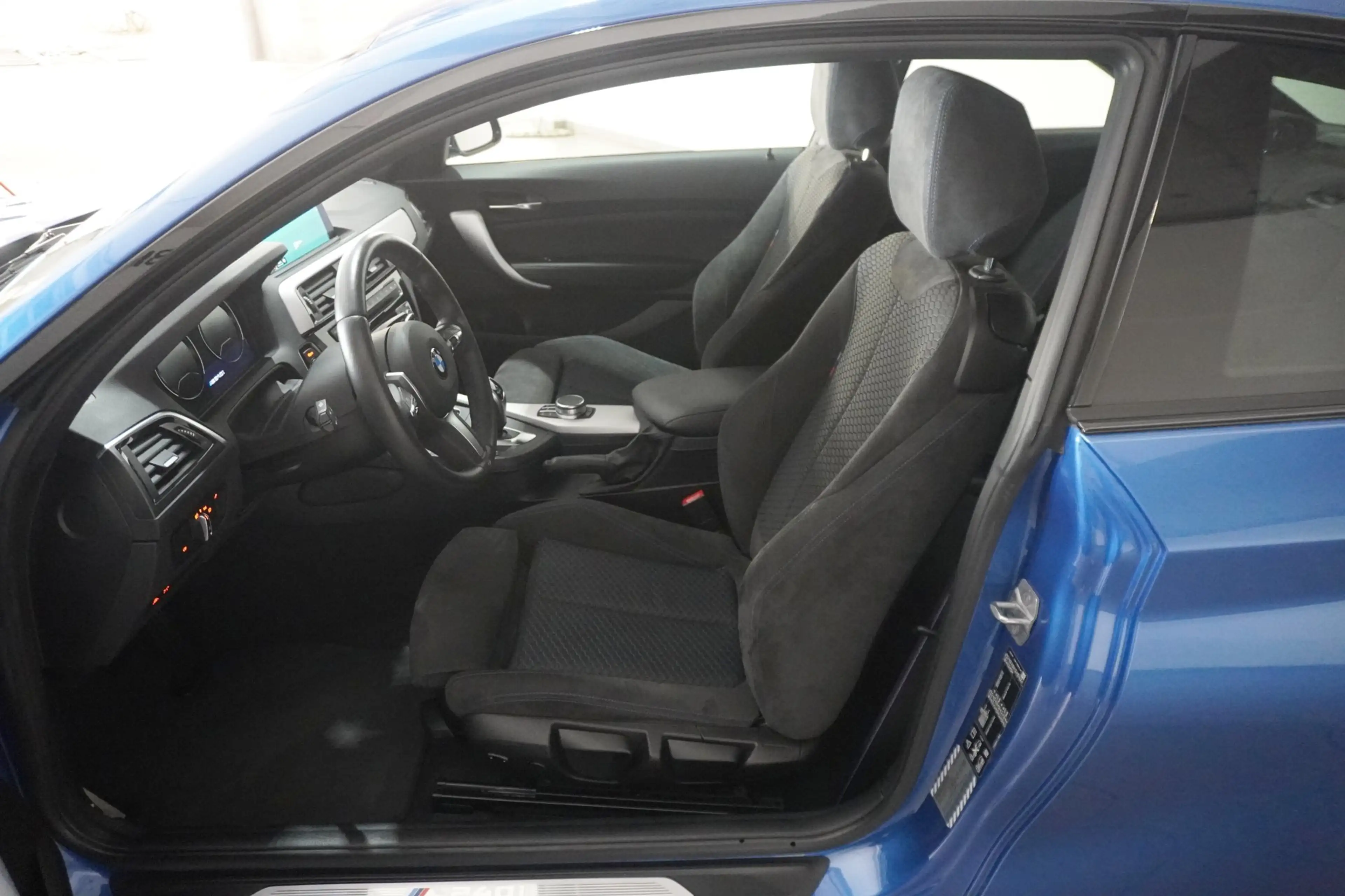 BMW 240 M240i xDrive — photo 5
