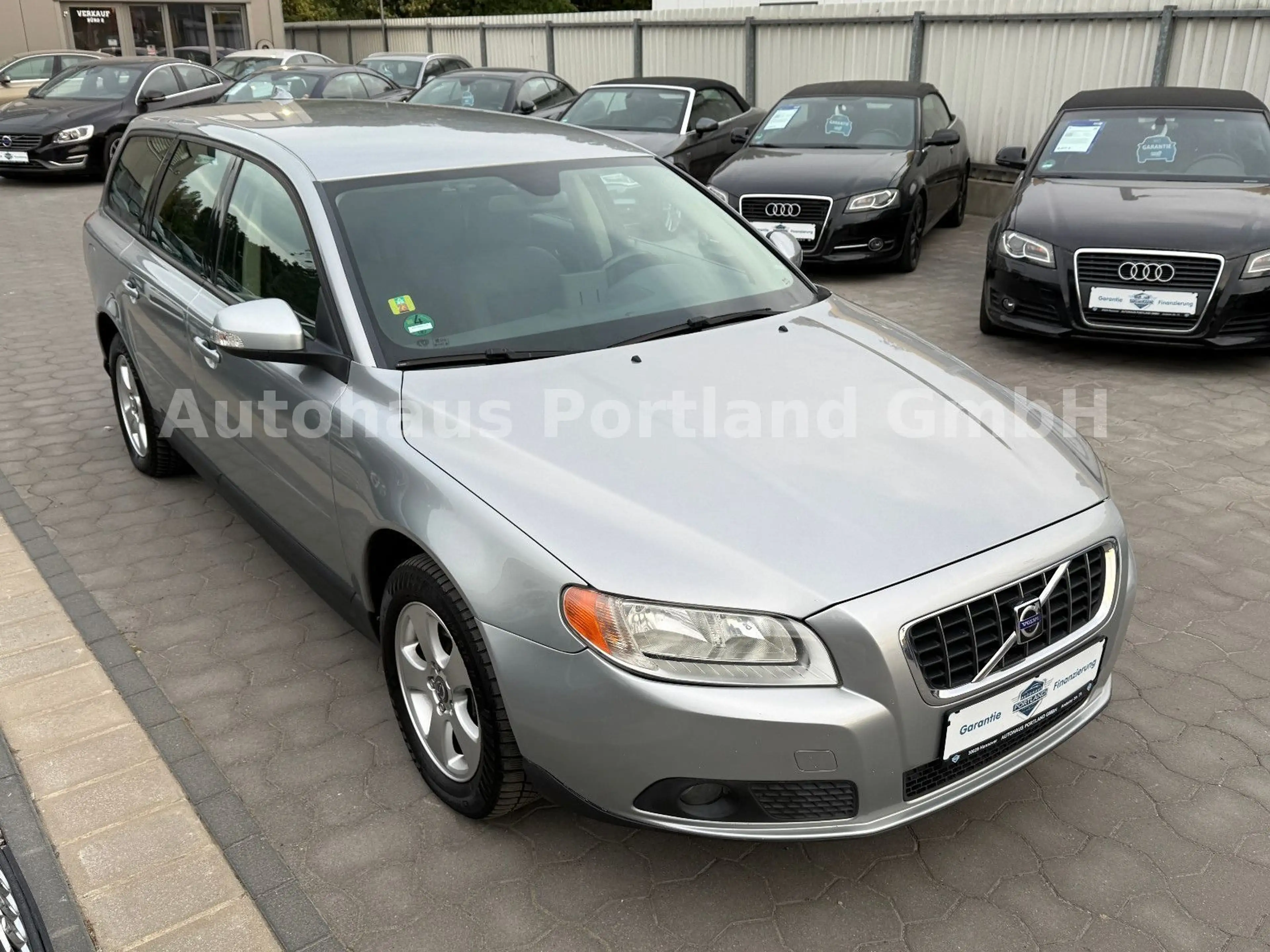 Volvo V70 2.4 D5 Kinetic/S-Heft/5 Zylinder/ZR 21 — photo 6