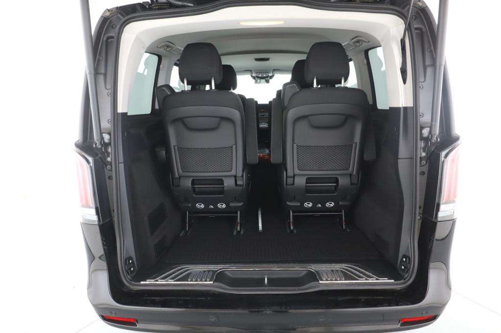 Mercedes-Benz V 220