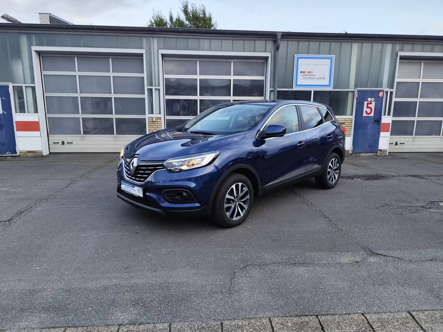 Renault Kadjar 1.3 TCe Business Edition Automatik /Klima/Navi/AHK Blau - 1
