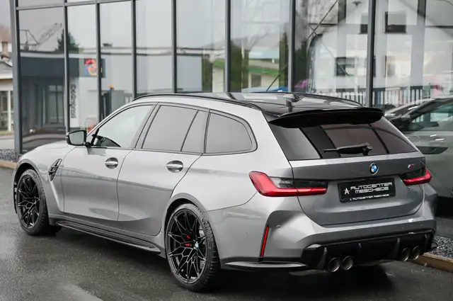 BMW M3 view 5