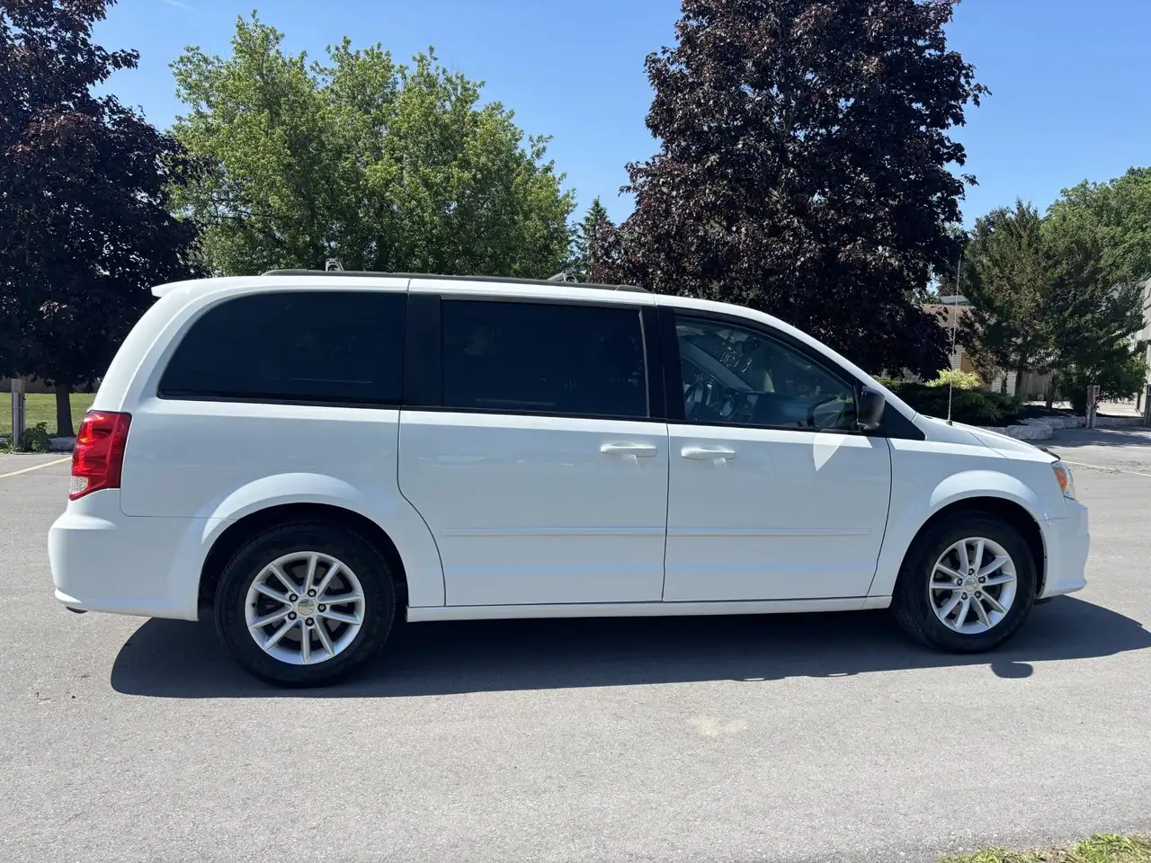 Dodge Grand Caravan снимка Dodge Grand Caravan