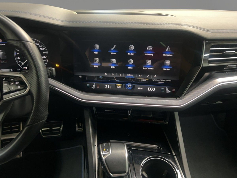 Volkswagen Touareg 3.0 V6 TSI eHybrid AHK Pano Matrix HUD D — photo 14