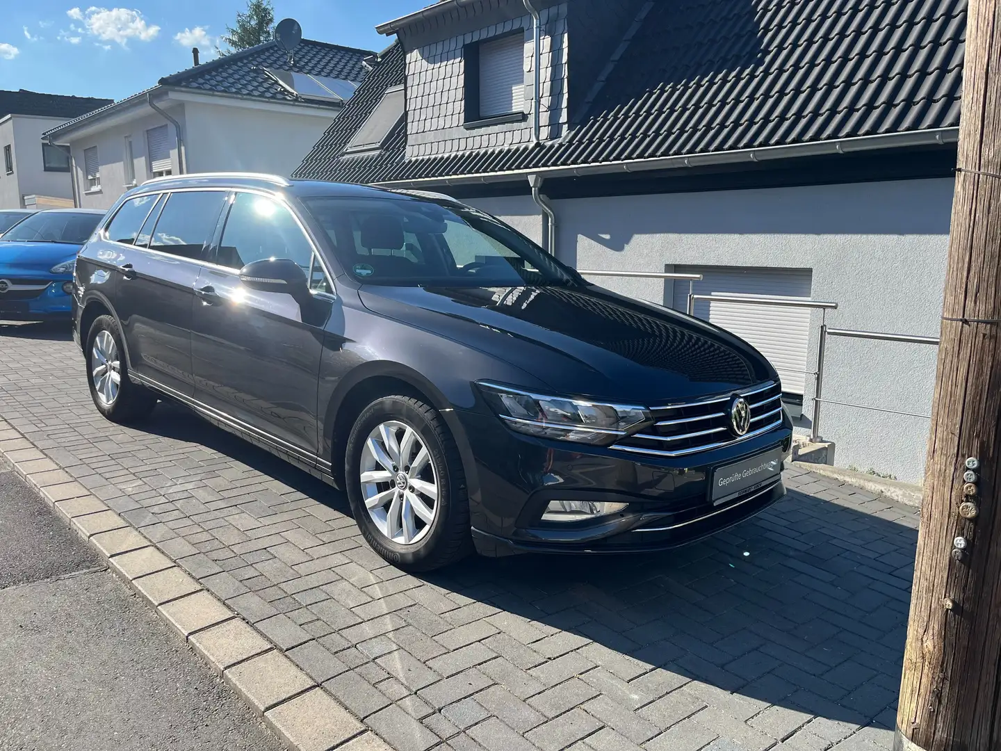Volkswagen Passat Variant 1.6 TDI Business*LED,Navi,Kamera,App,ACC,elek.Heck Grau - 1