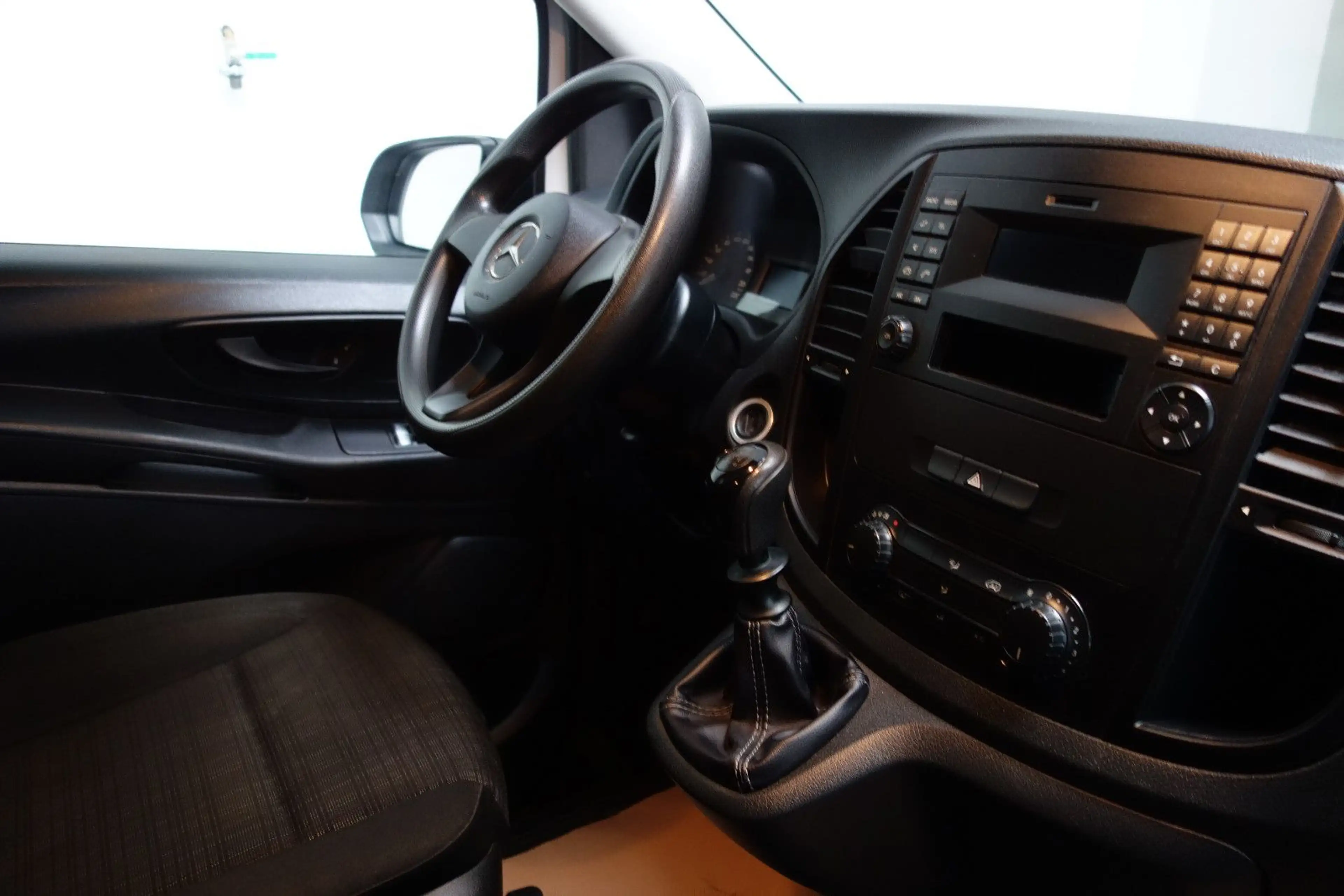 Mercedes-Benz Vito Tourer 109 CDI FWD lang Pro 6Gang/Klima/9Si — photo 9
