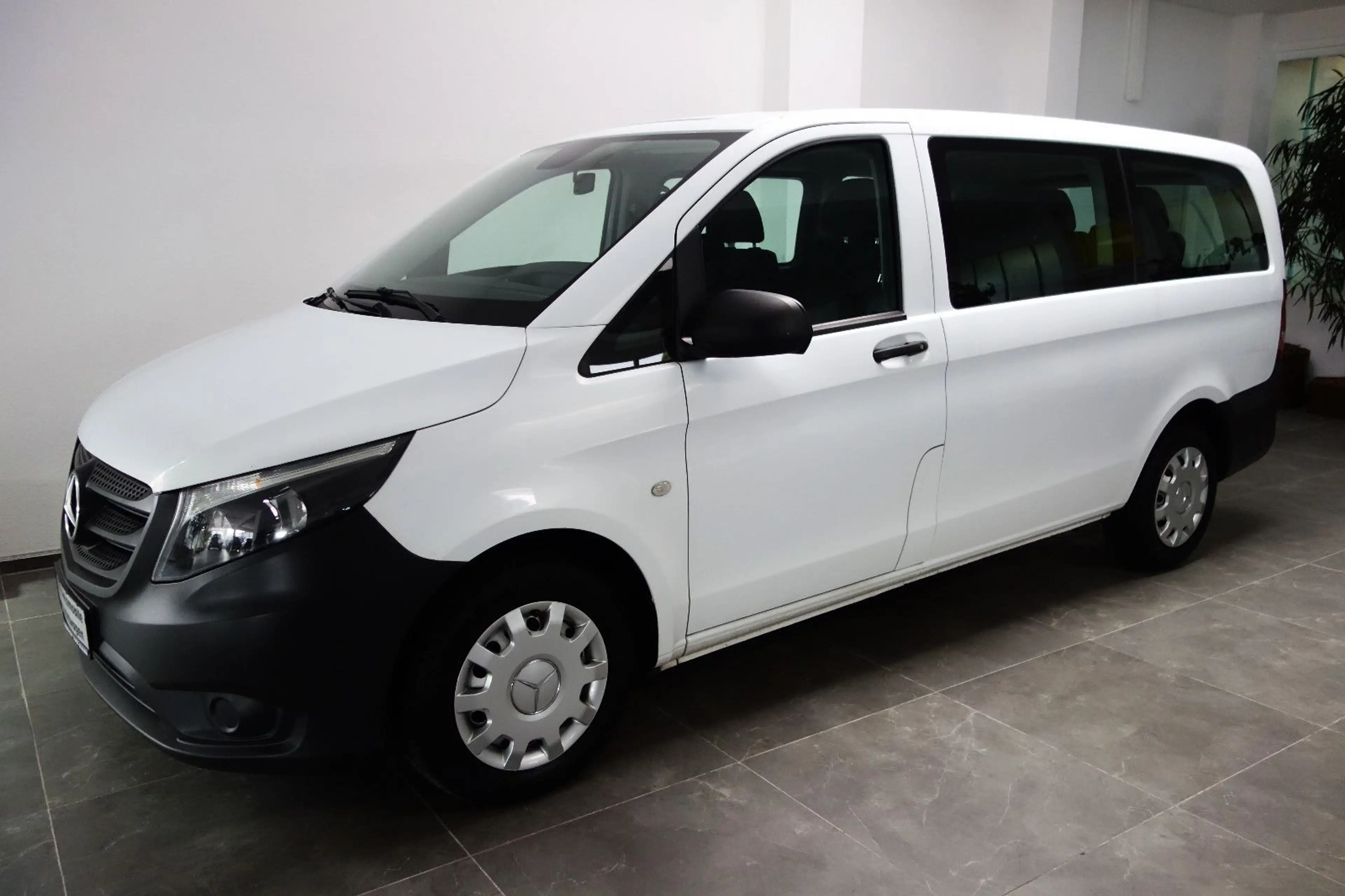 Mercedes-Benz Vito Tourer 109 CDI FWD lang Pro 6Gang/Klima/9Si — photo 2
